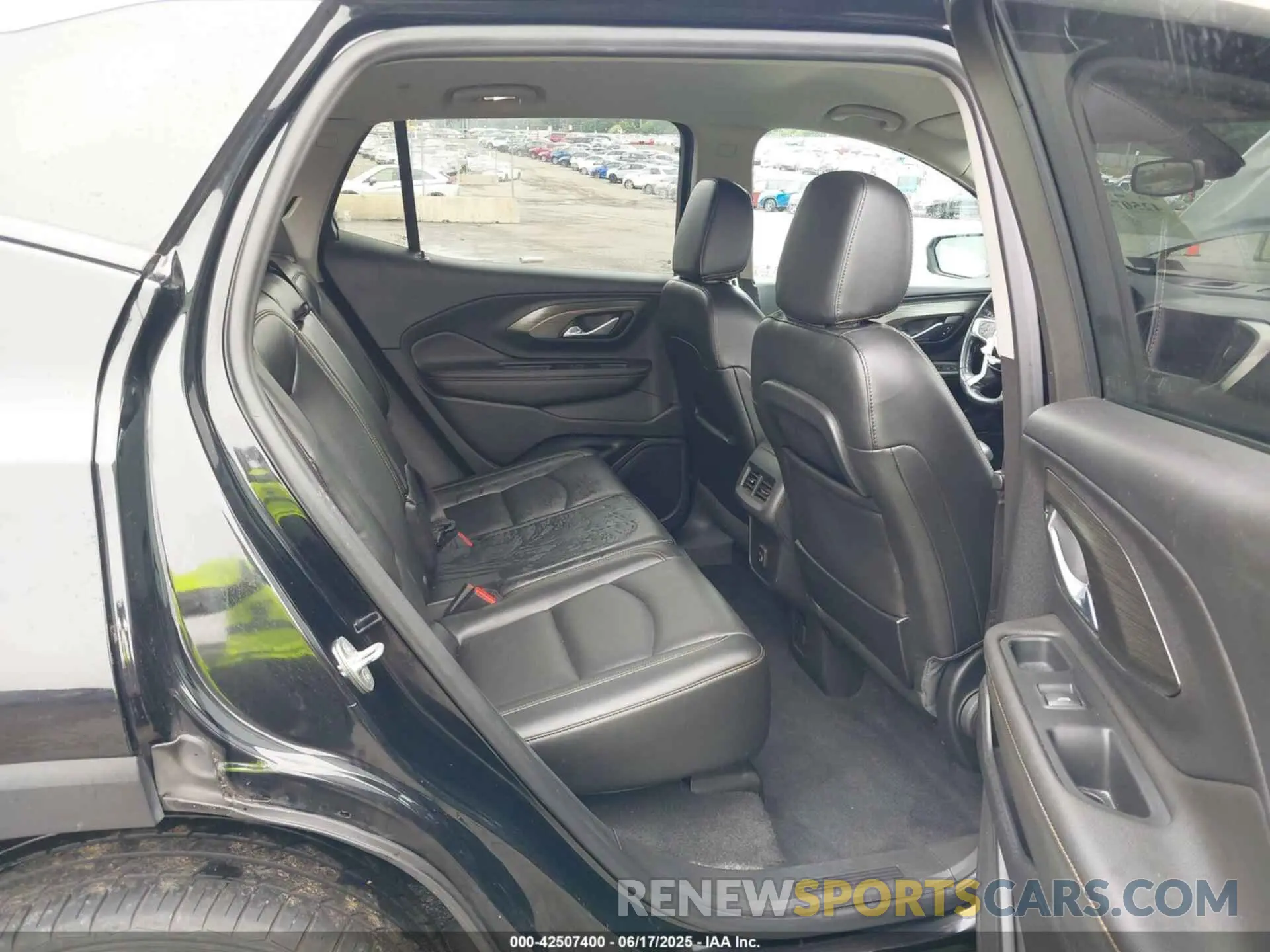 8 fotografías del automóvil dañado 3GKALVEV0LL244028 GMC TERRAIN 2020