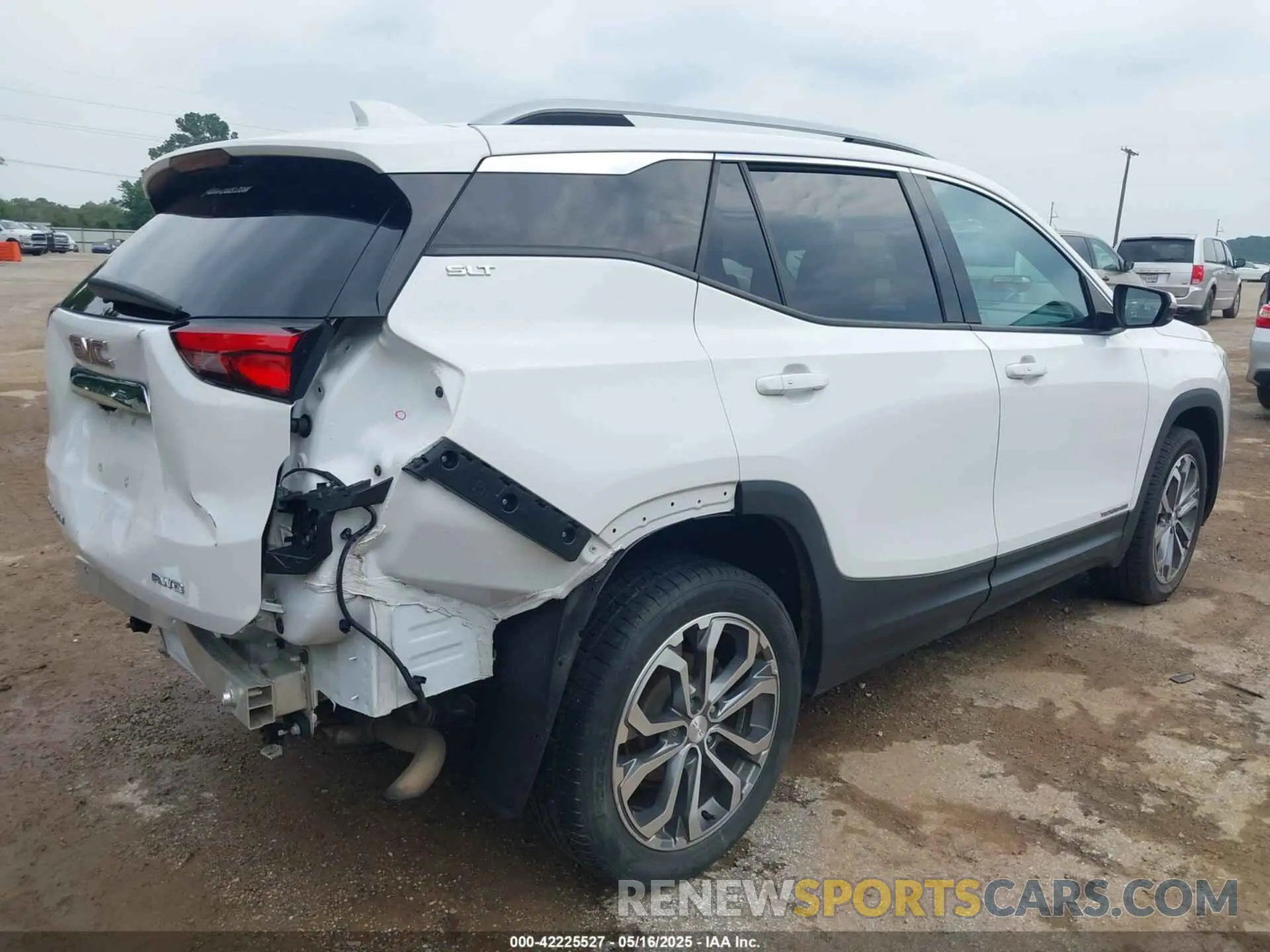 4 fotografías del automóvil dañado 3GKALVEV1LL257659 GMC TERRAIN 2020