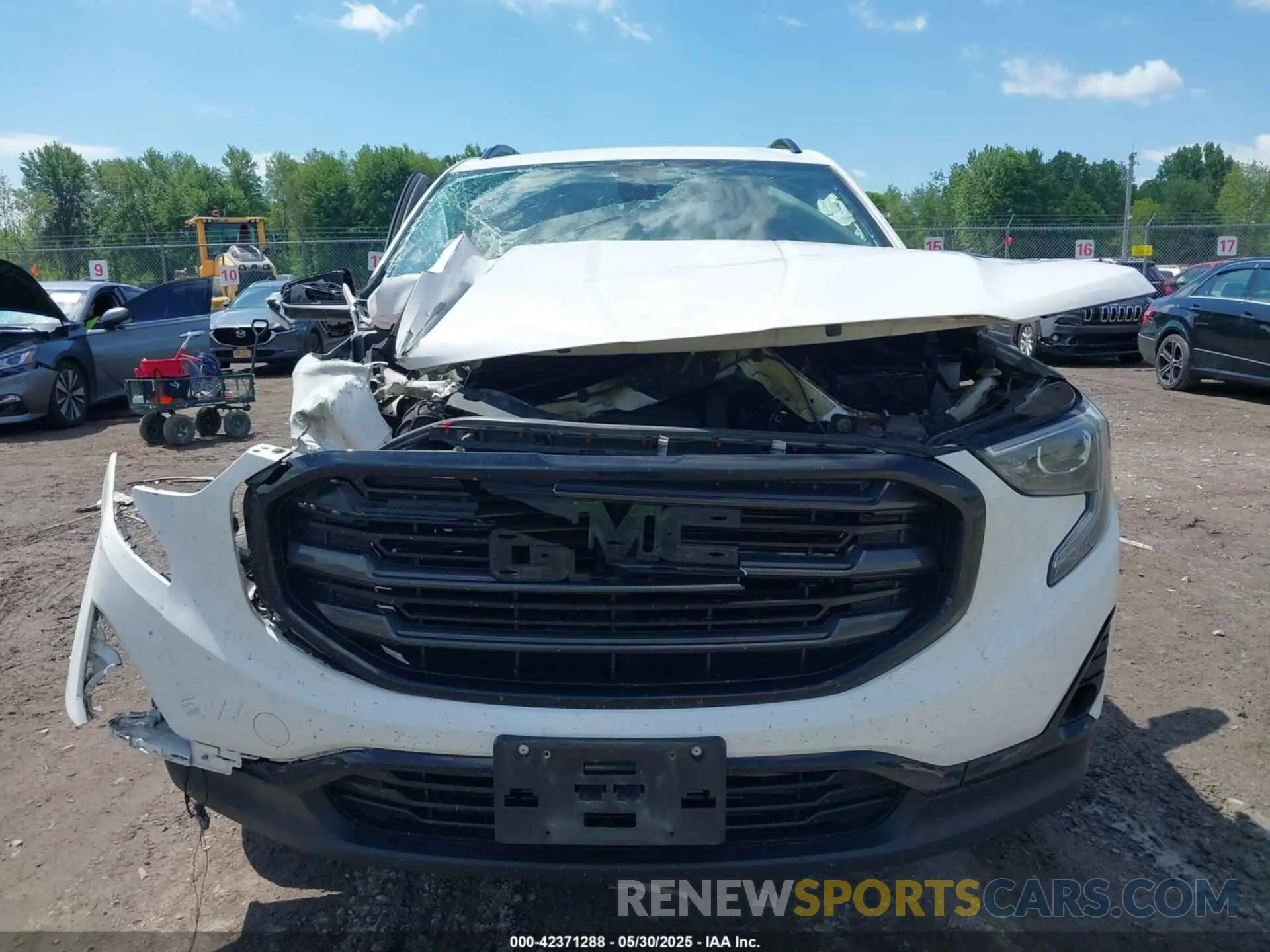 12 fotografías del automóvil dañado 3GKALVEV2LL259355 GMC TERRAIN 2020