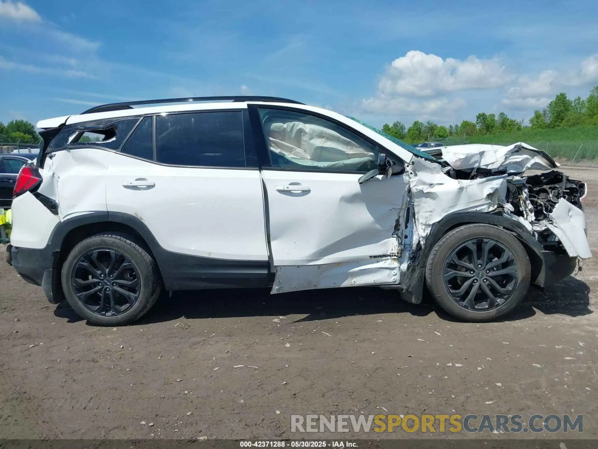 13 fotografías del automóvil dañado 3GKALVEV2LL259355 GMC TERRAIN 2020