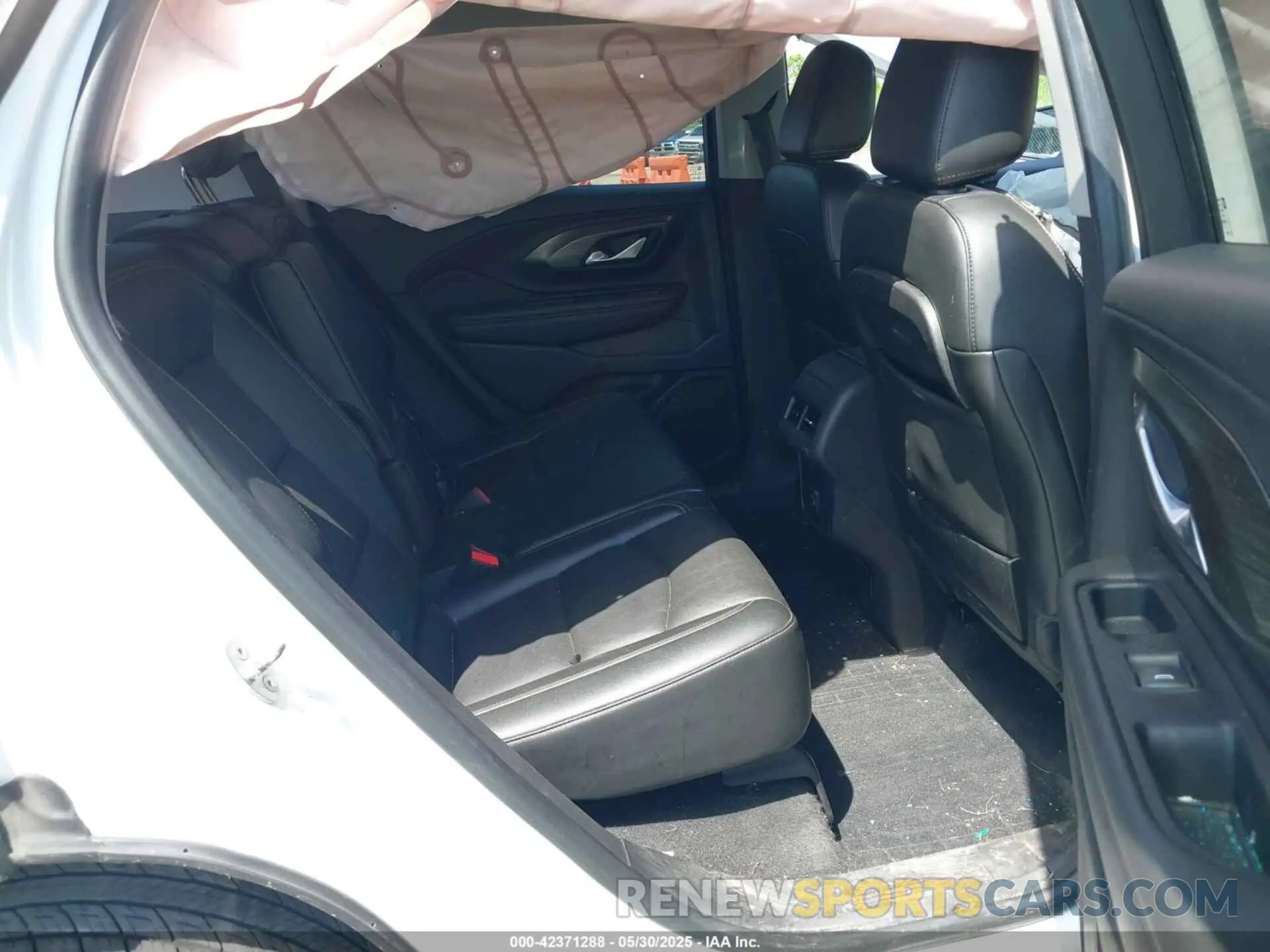 8 fotografías del automóvil dañado 3GKALVEV2LL259355 GMC TERRAIN 2020