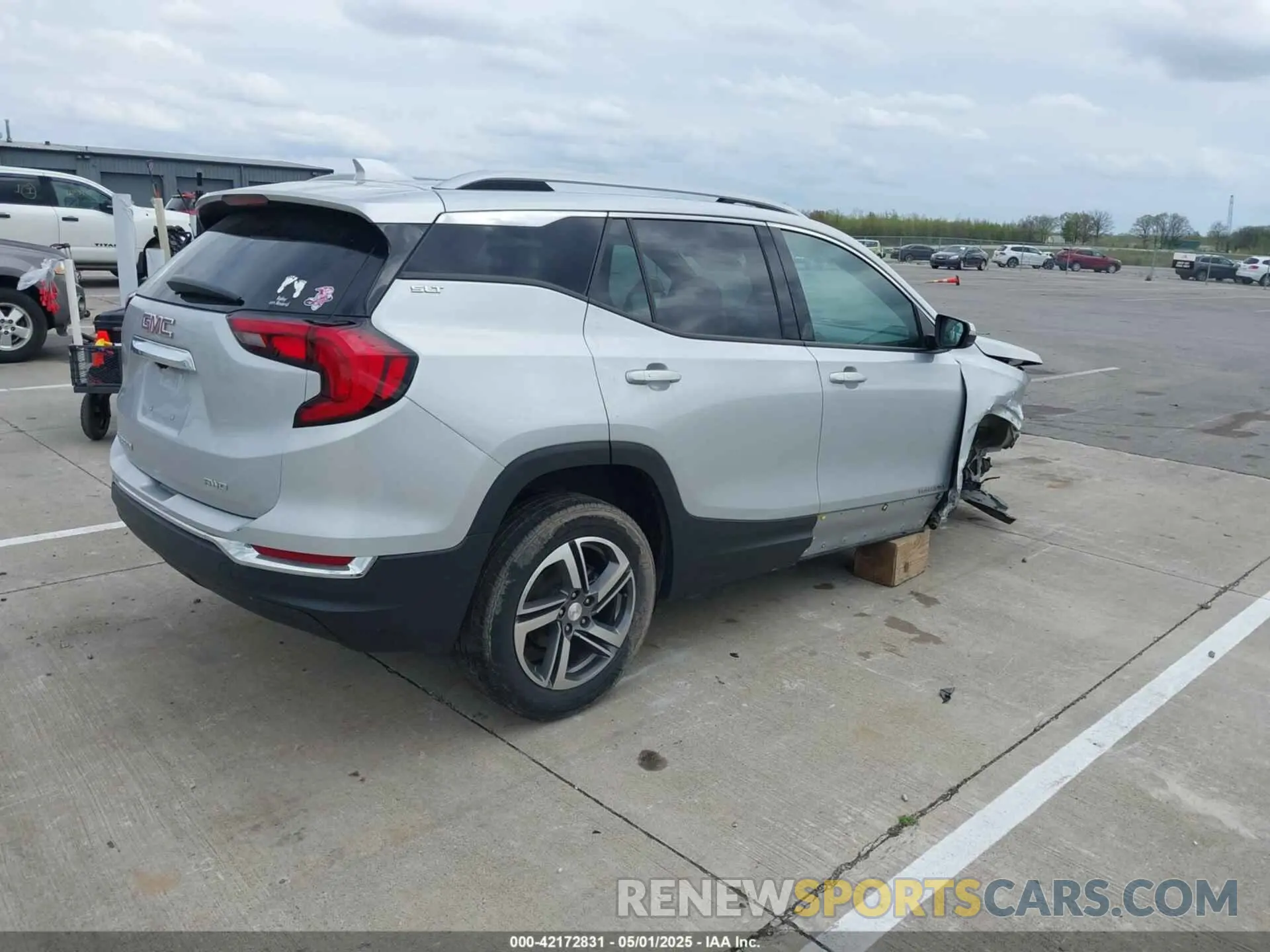4 fotografías del automóvil dañado 3GKALVEV3LL267285 GMC TERRAIN 2020