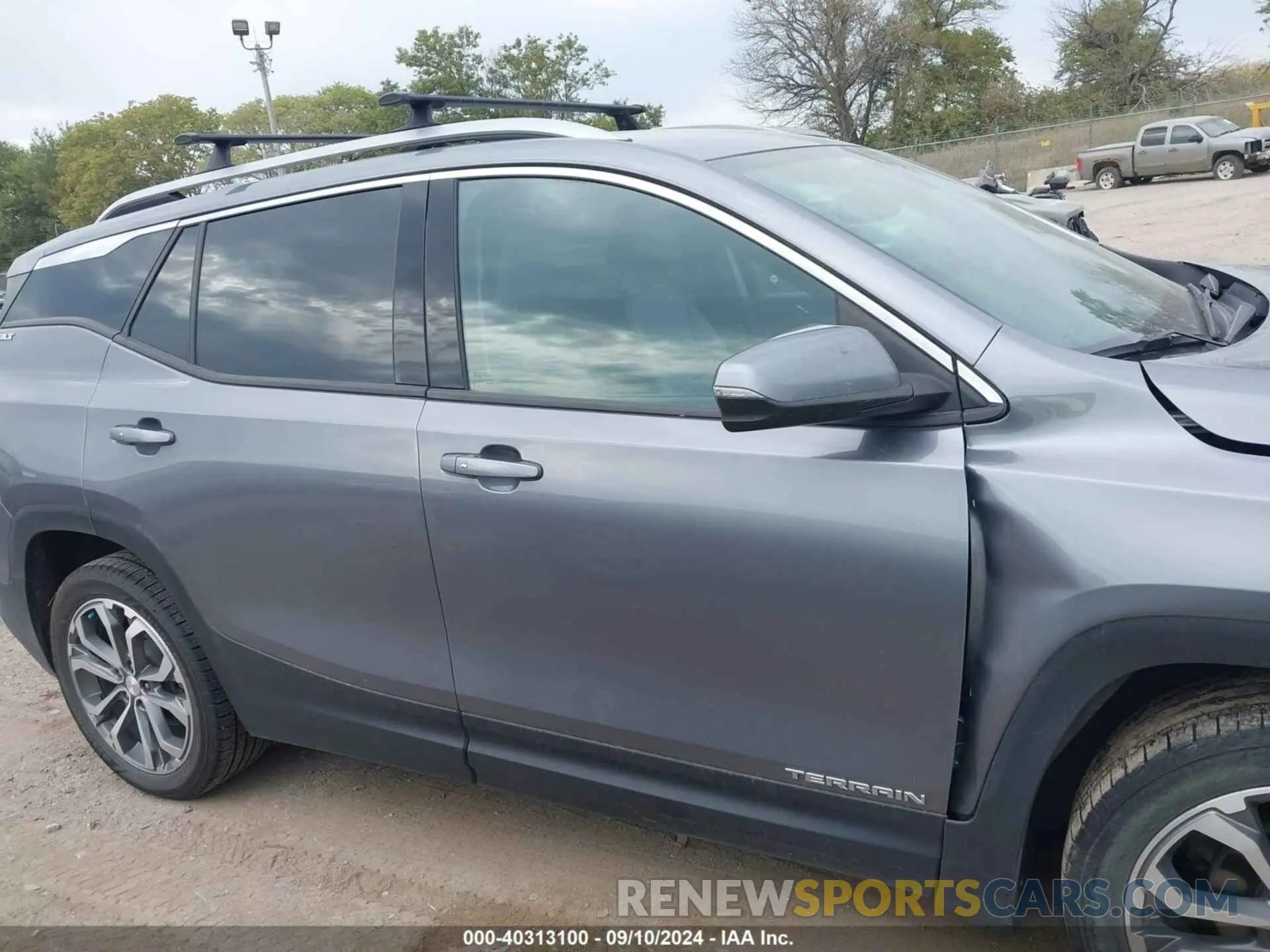 13 fotografías del automóvil dañado 3GKALVEV4LL219326 GMC TERRAIN 2020
