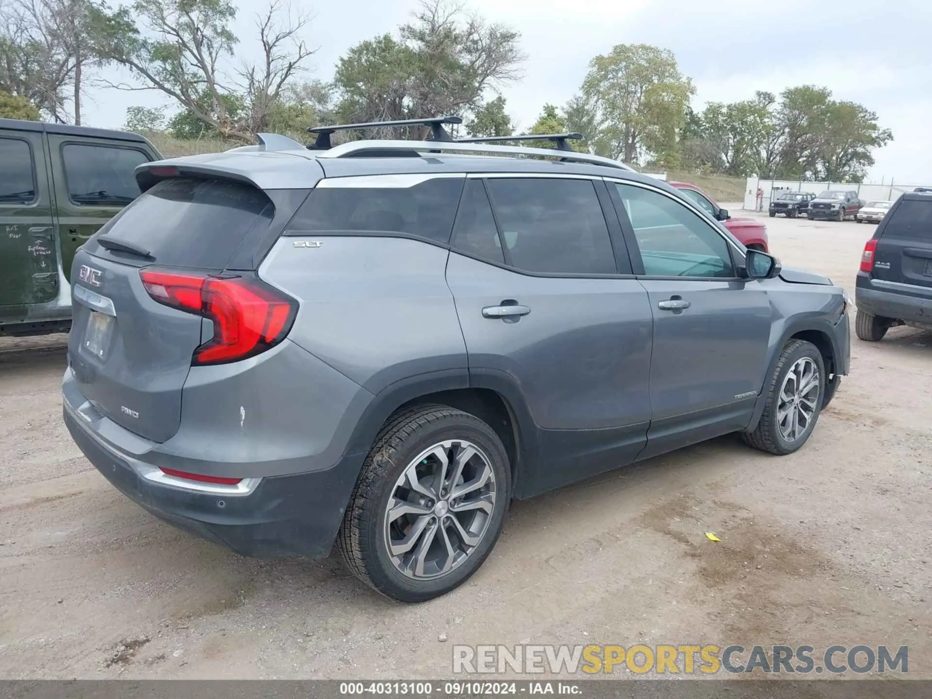 4 fotografías del automóvil dañado 3GKALVEV4LL219326 GMC TERRAIN 2020
