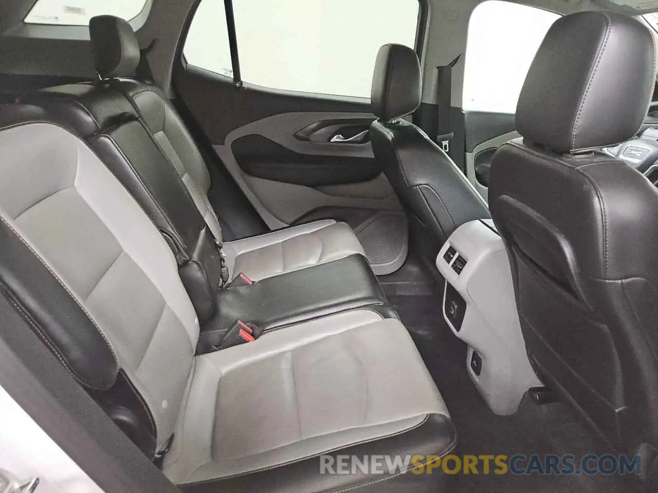 11 fotografías del automóvil dañado 3GKALVEV5LL133099 GMC TERRAIN 2020