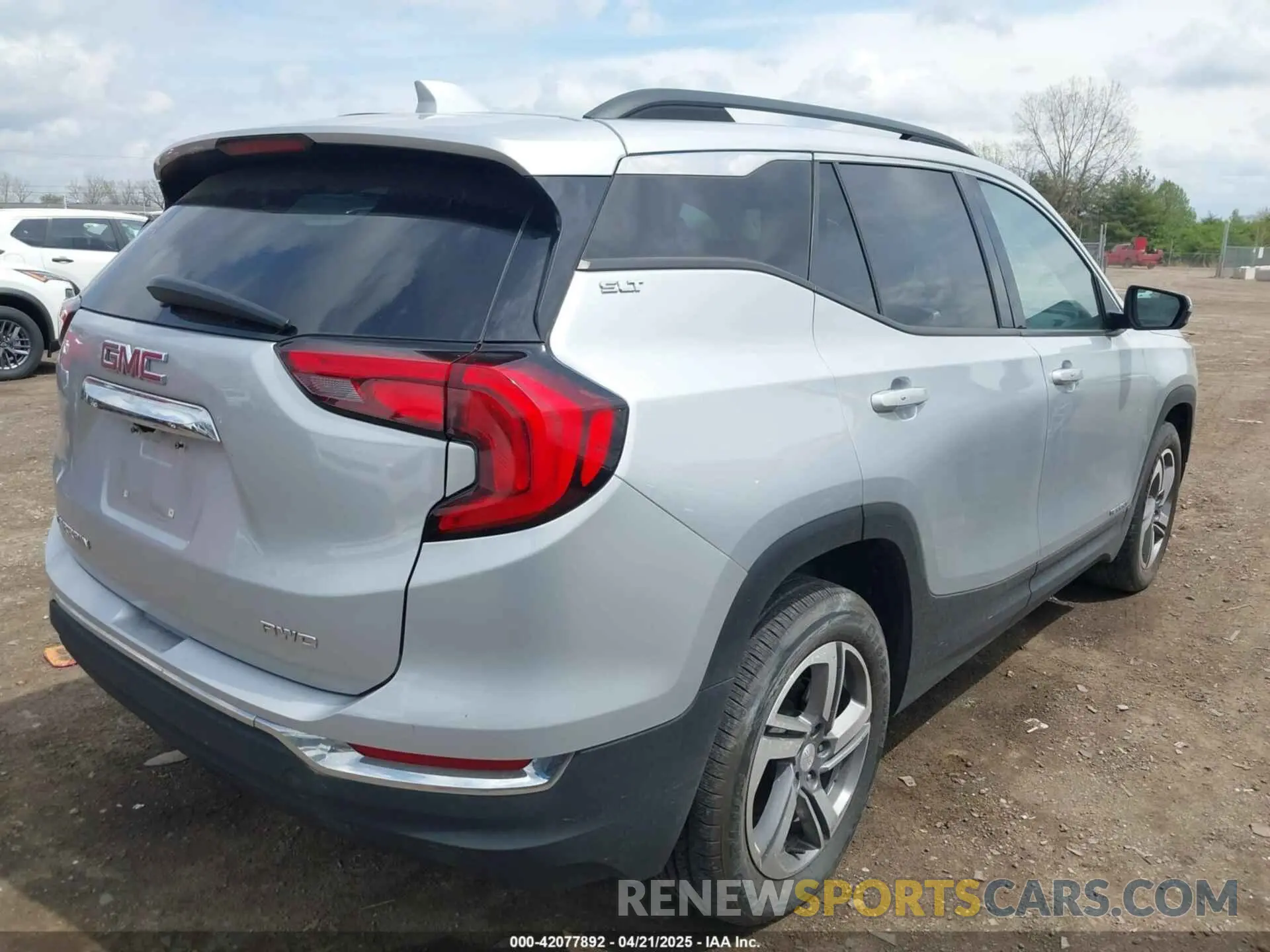 4 fotografías del automóvil dañado 3GKALVEV5LL268423 GMC TERRAIN 2020