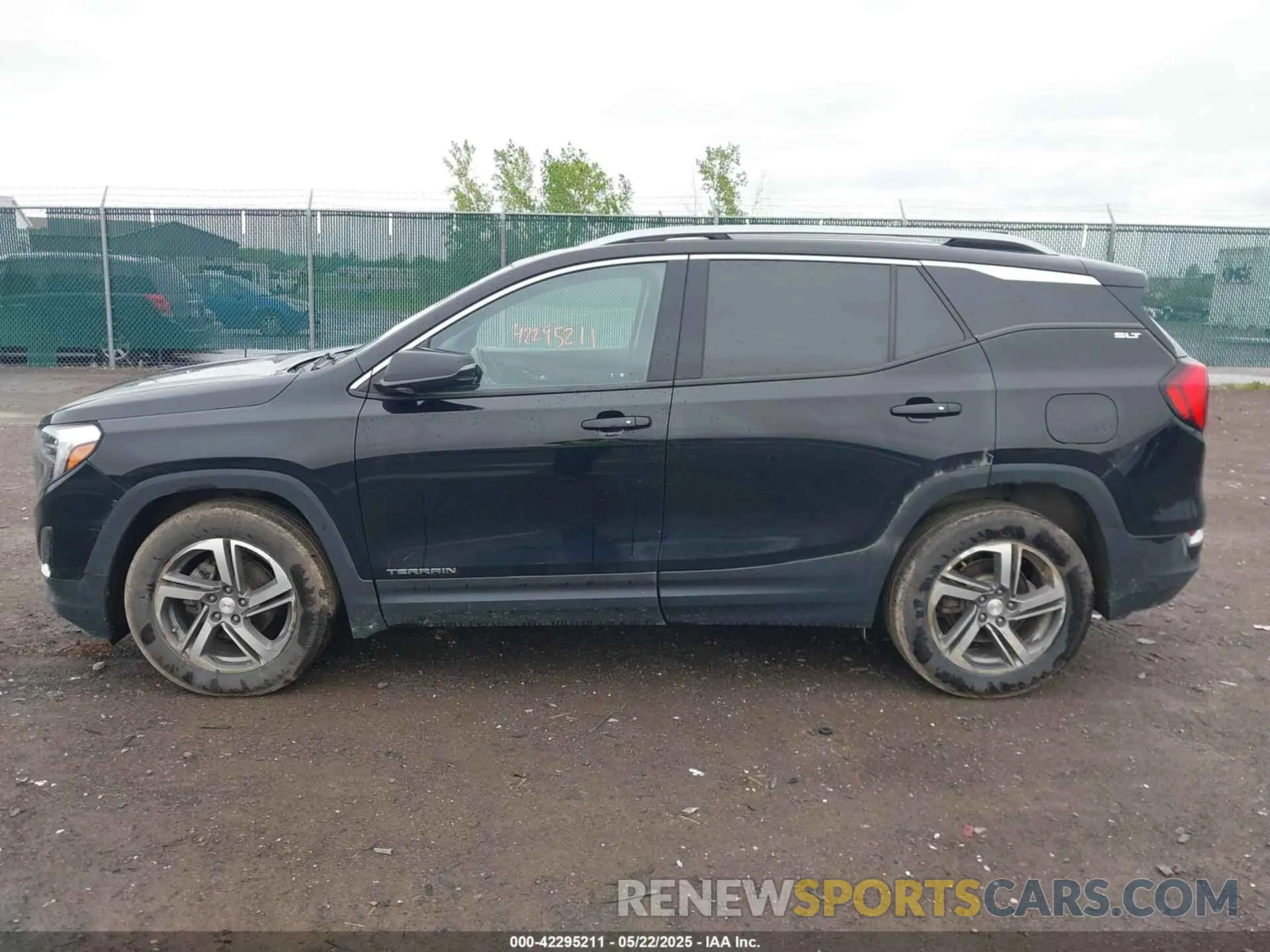 14 fotografías del automóvil dañado 3GKALVEVXLL116640 GMC TERRAIN 2020