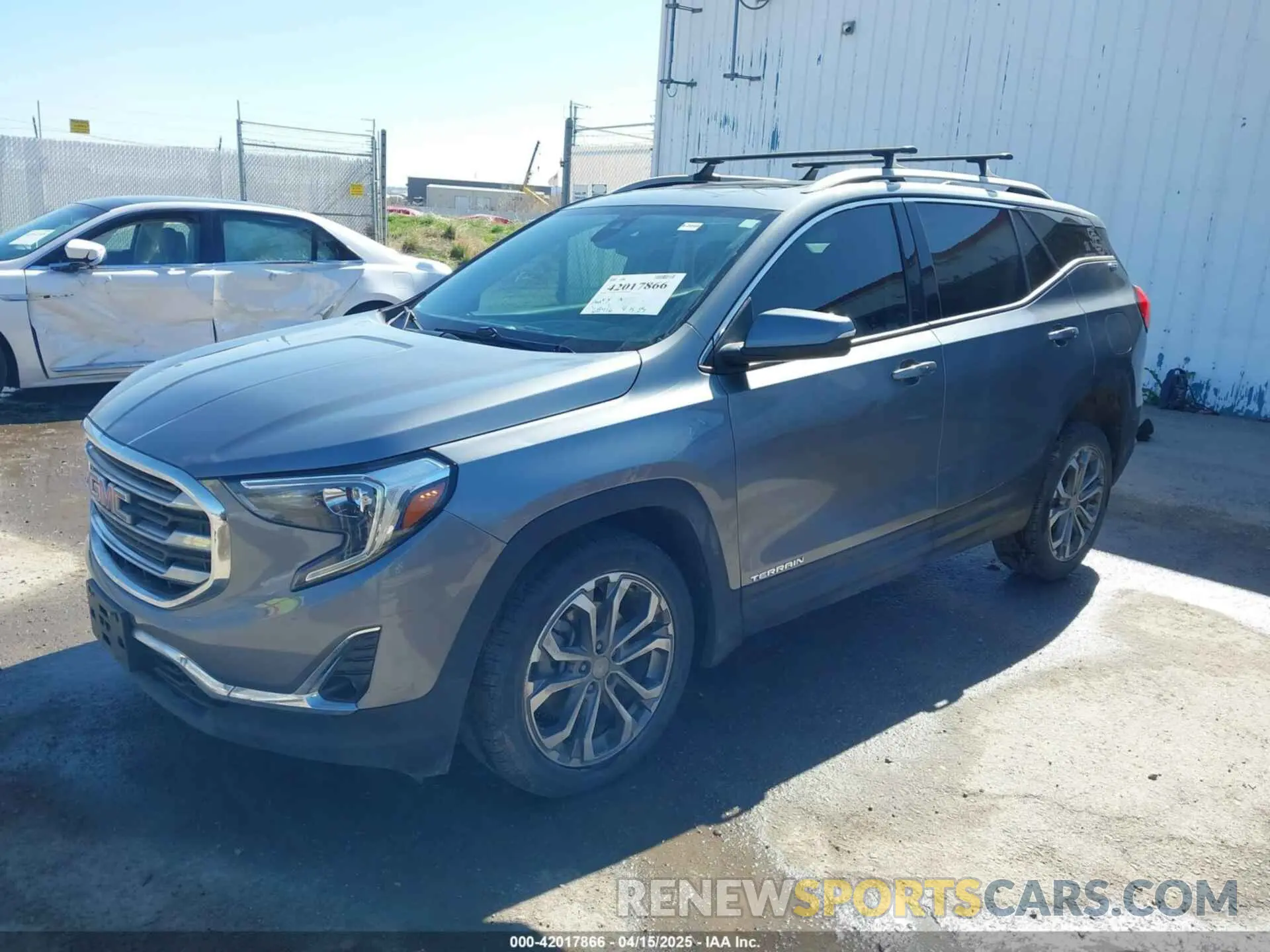 2 fotografías del automóvil dañado 3GKALVEX4LL140997 GMC TERRAIN 2020