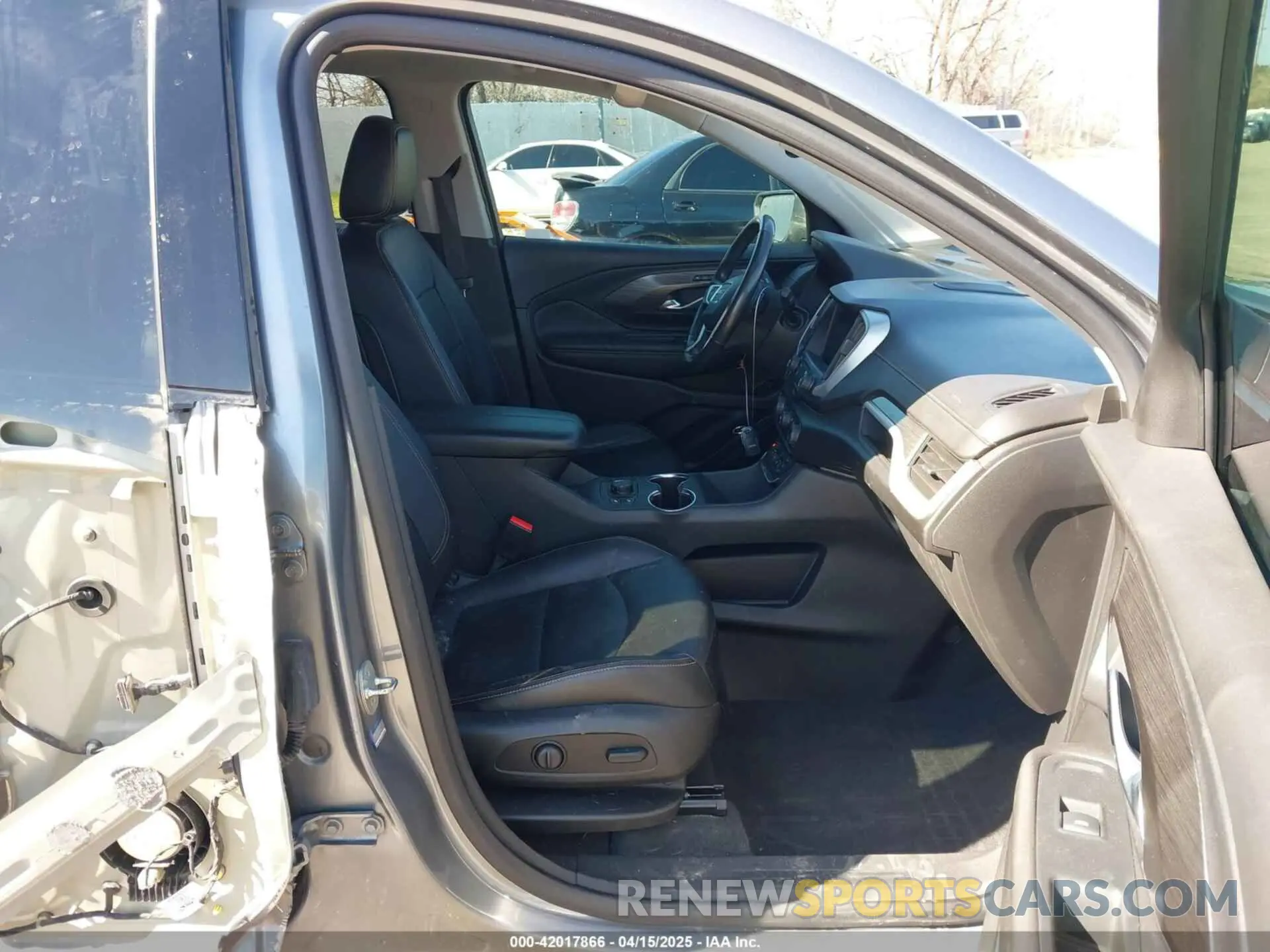 5 fotografías del automóvil dañado 3GKALVEX4LL140997 GMC TERRAIN 2020