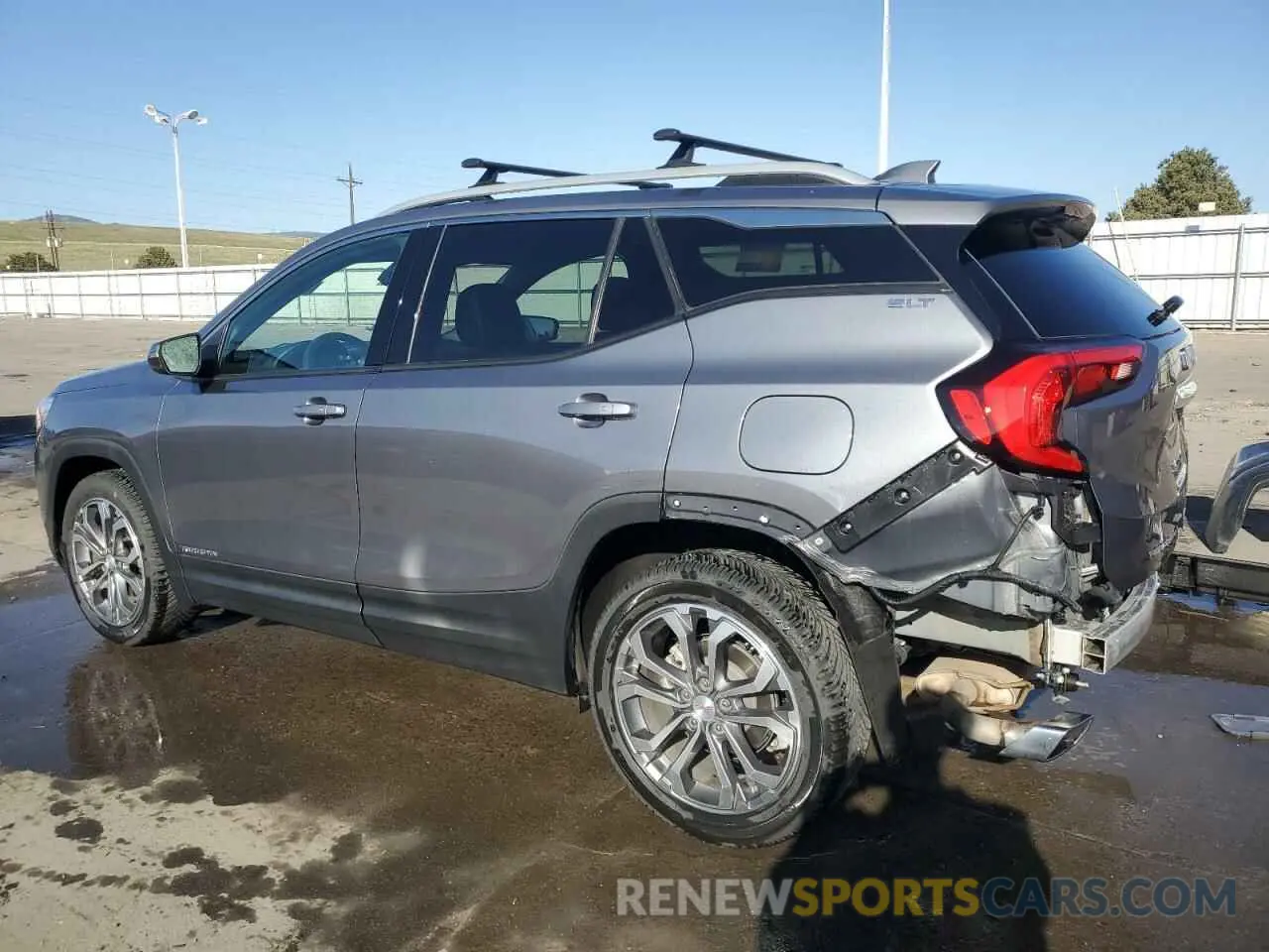 2 fotografías del automóvil dañado 3GKALVEX6LL103398 GMC TERRAIN 2020