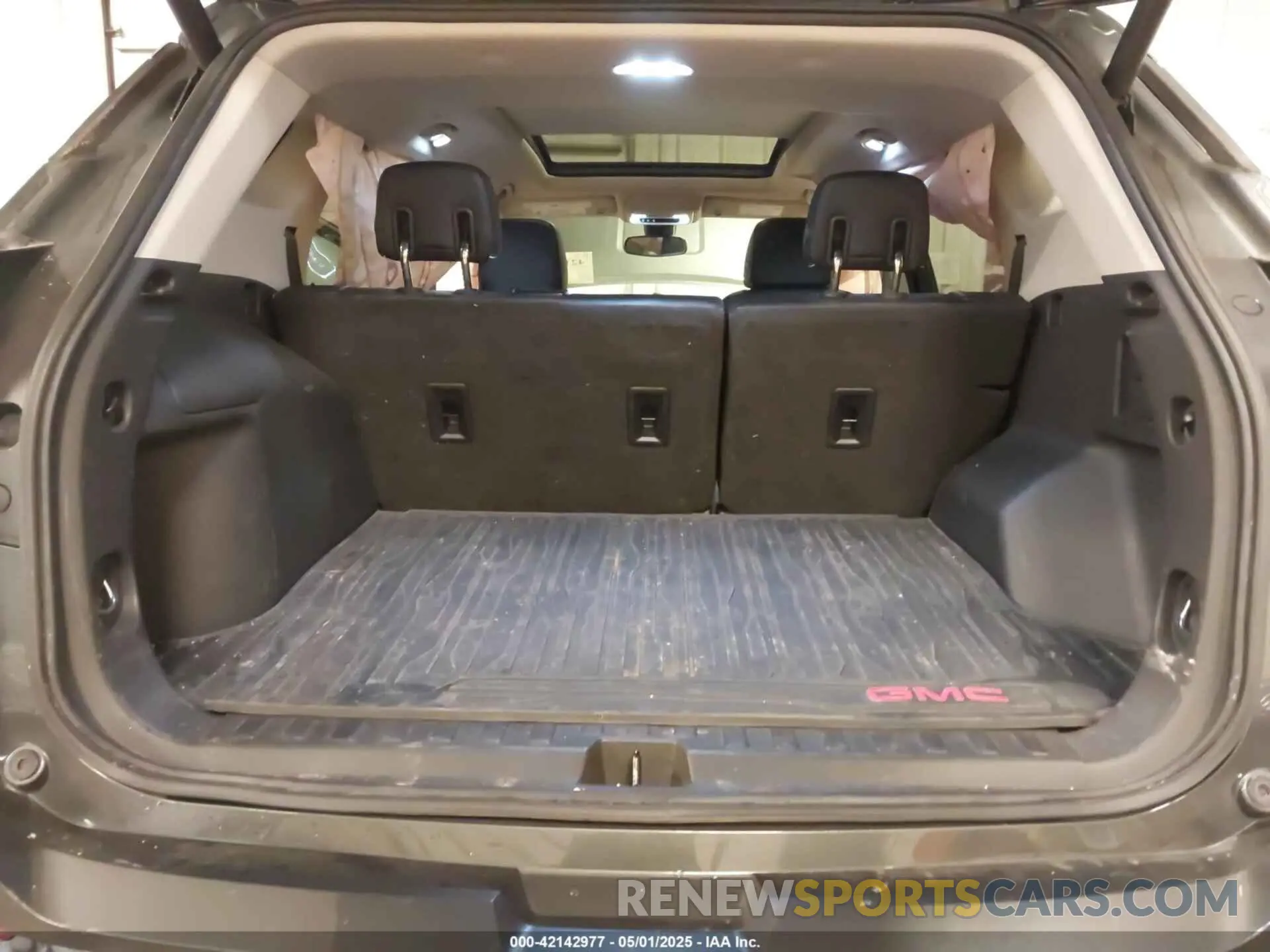 17 fotografías del automóvil dañado 3GKALXEX6LL182552 GMC TERRAIN 2020