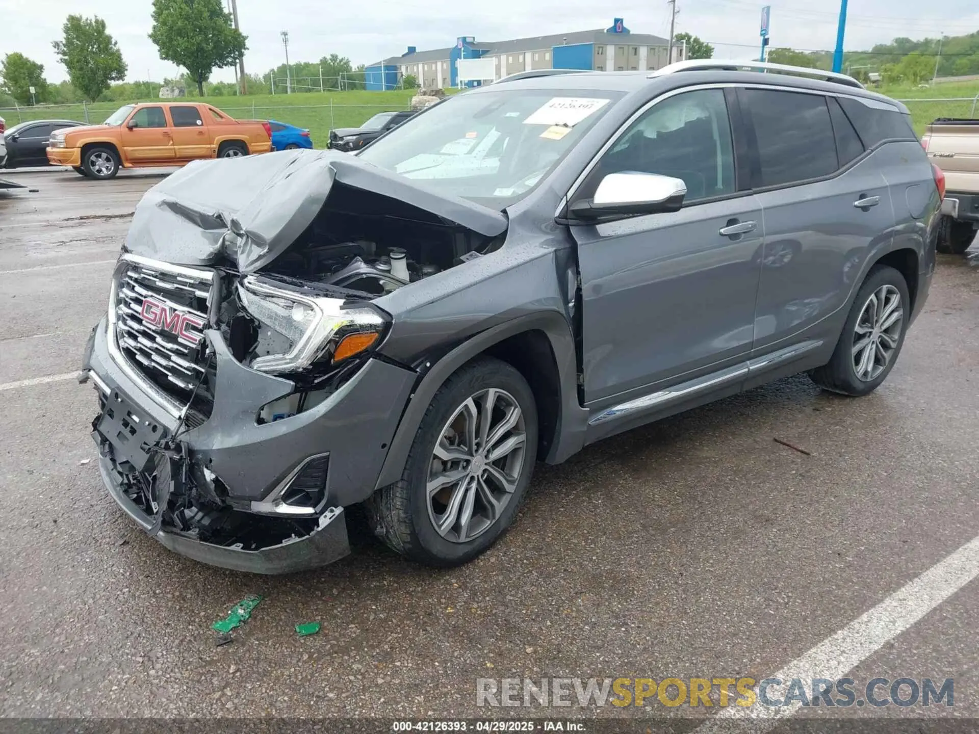 2 fotografías del automóvil dañado 3GKALXEX9LL137492 GMC TERRAIN 2020
