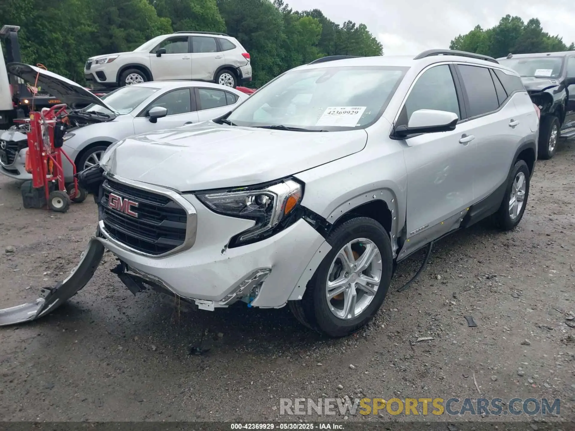2 fotografías del automóvil dañado 3GKALMEV2ML329626 GMC TERRAIN 2021