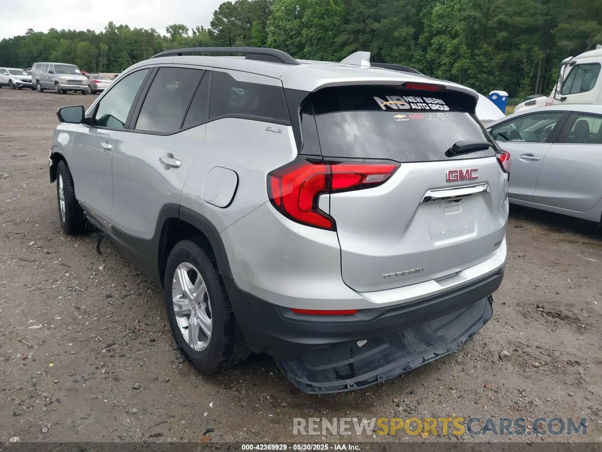 3 fotografías del automóvil dañado 3GKALMEV2ML329626 GMC TERRAIN 2021