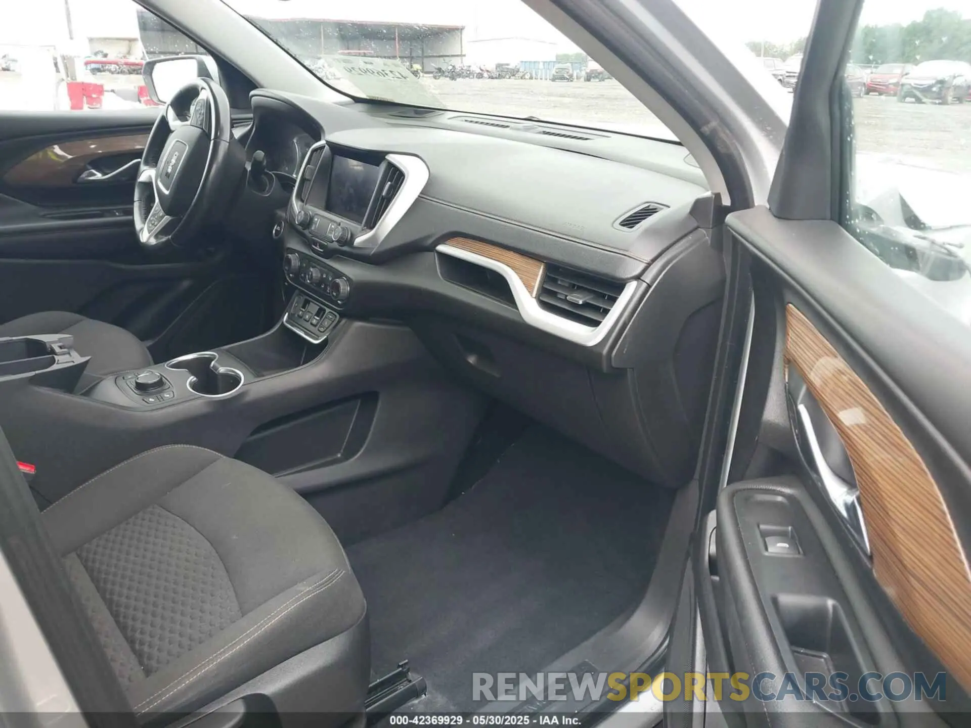 5 fotografías del automóvil dañado 3GKALMEV2ML329626 GMC TERRAIN 2021