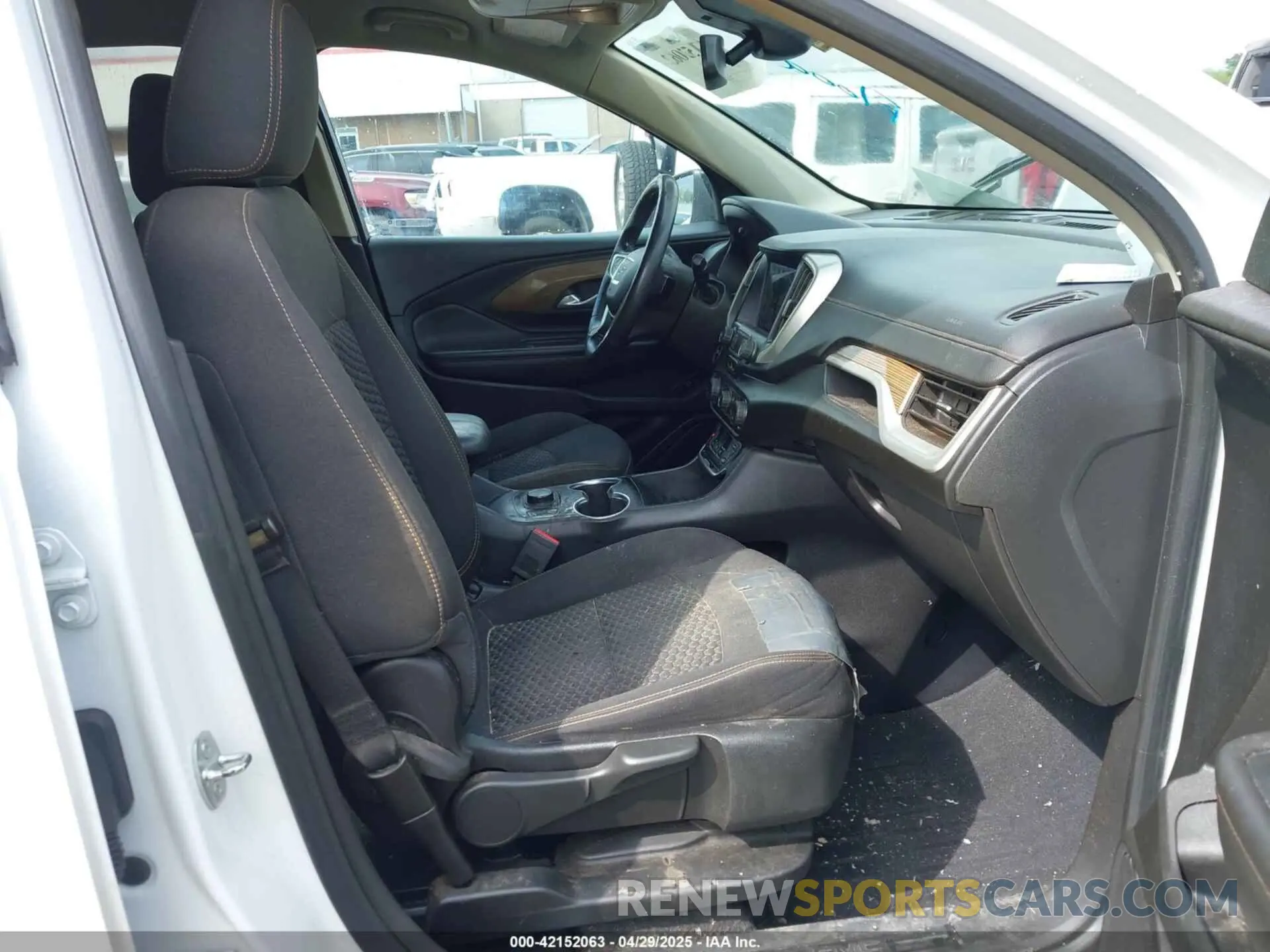 5 fotografías del automóvil dañado 3GKALMEV2ML352839 GMC TERRAIN 2021