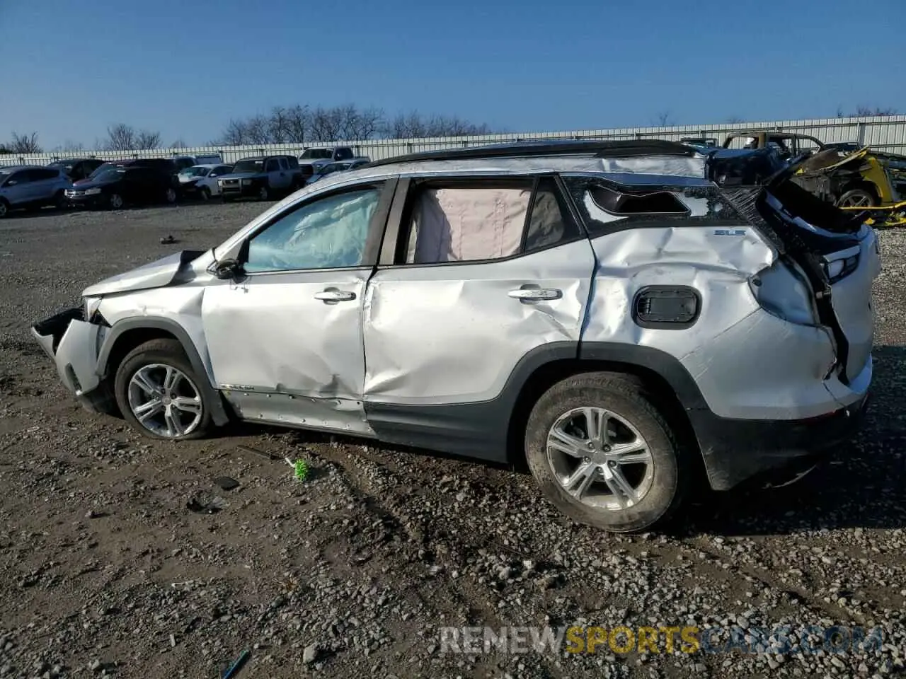 2 fotografías del automóvil dañado 3GKALMEV3ML402440 GMC TERRAIN 2021