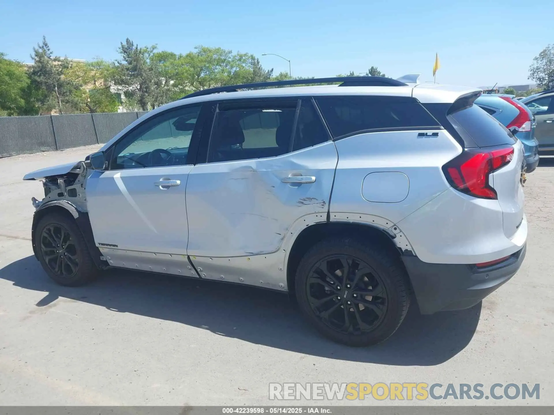 15 fotografías del automóvil dañado 3GKALMEV6ML342606 GMC TERRAIN 2021