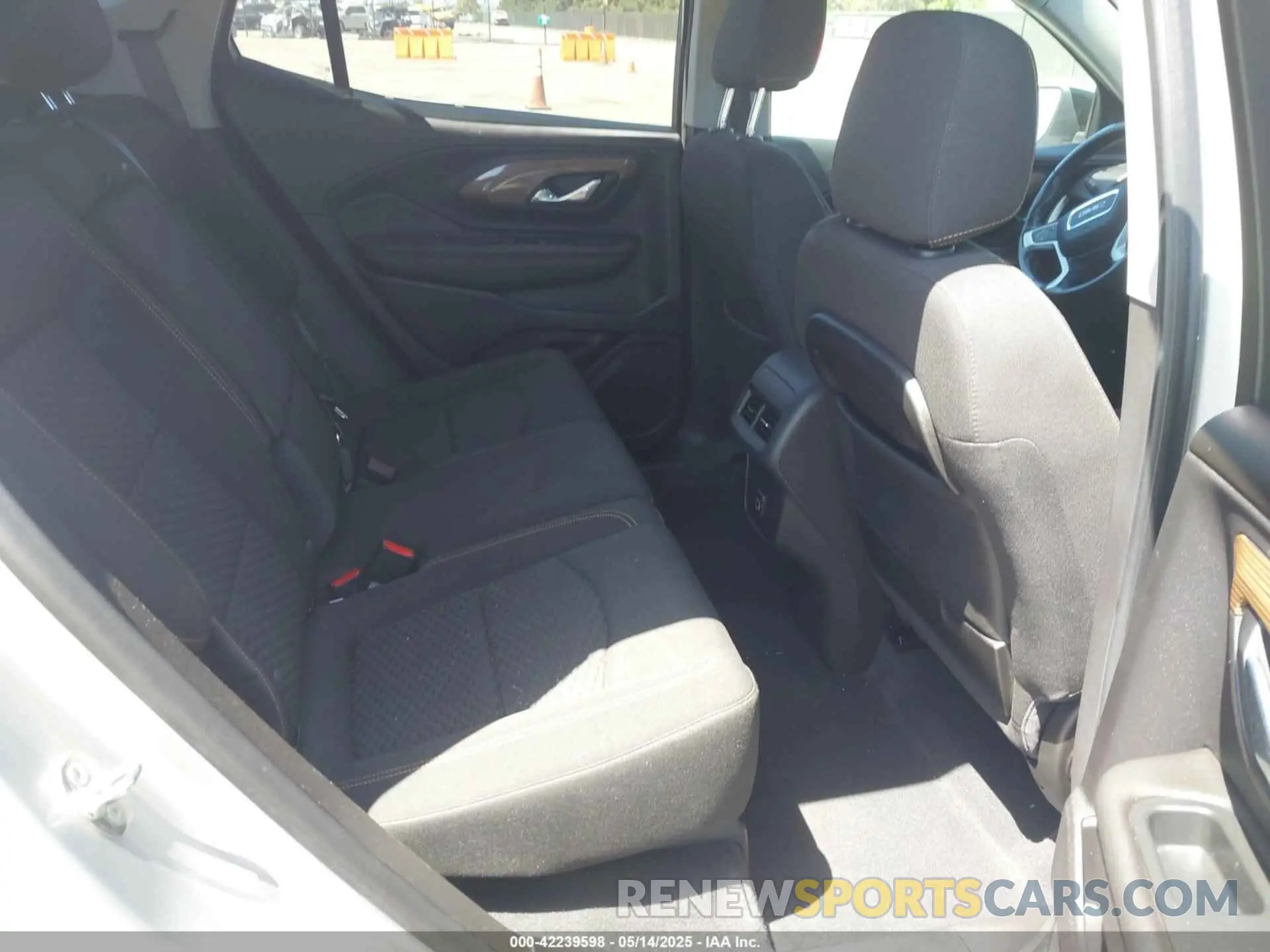 8 fotografías del automóvil dañado 3GKALMEV6ML342606 GMC TERRAIN 2021