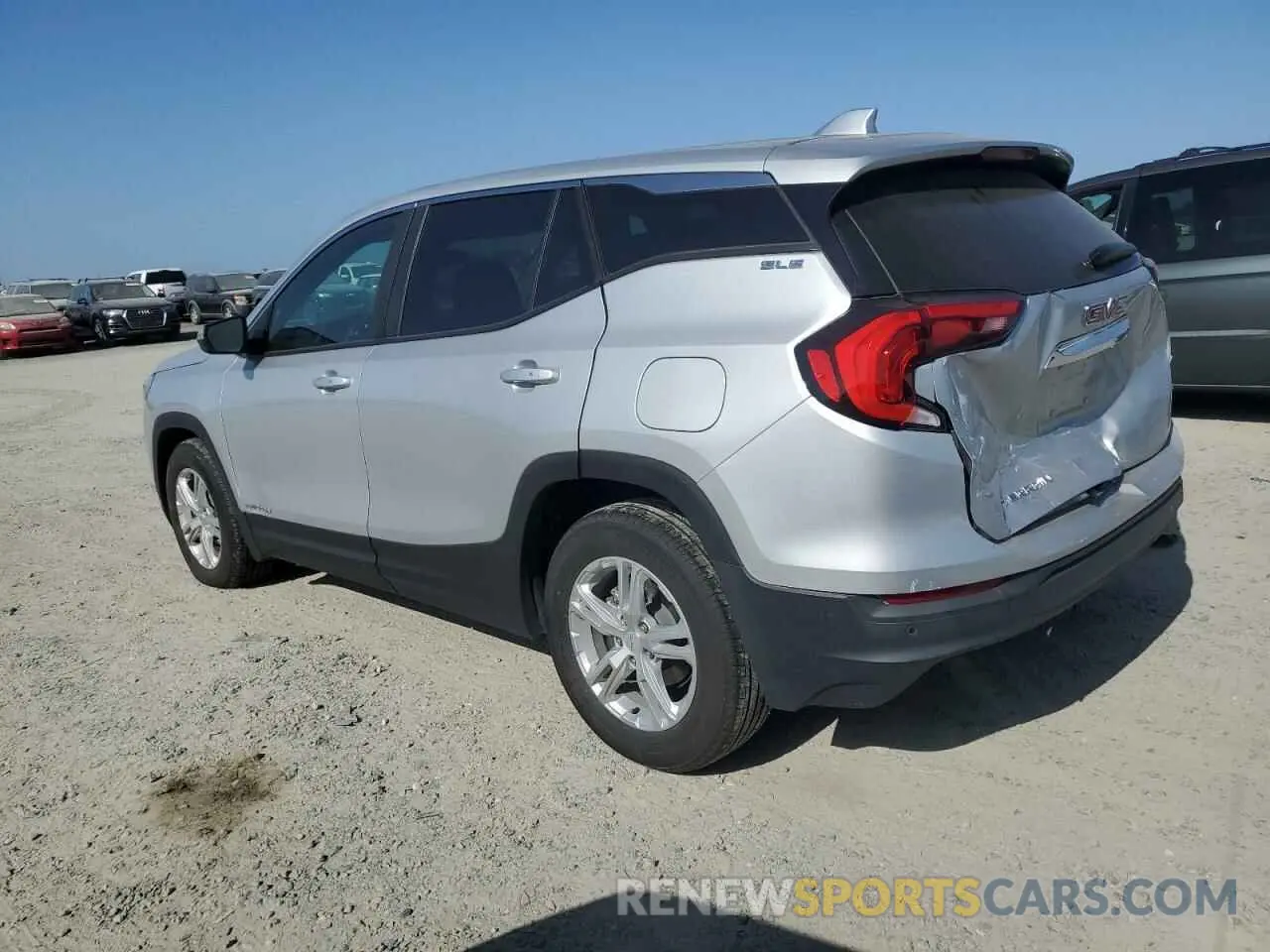 2 fotografías del automóvil dañado 3GKALMEV6ML402836 GMC TERRAIN 2021