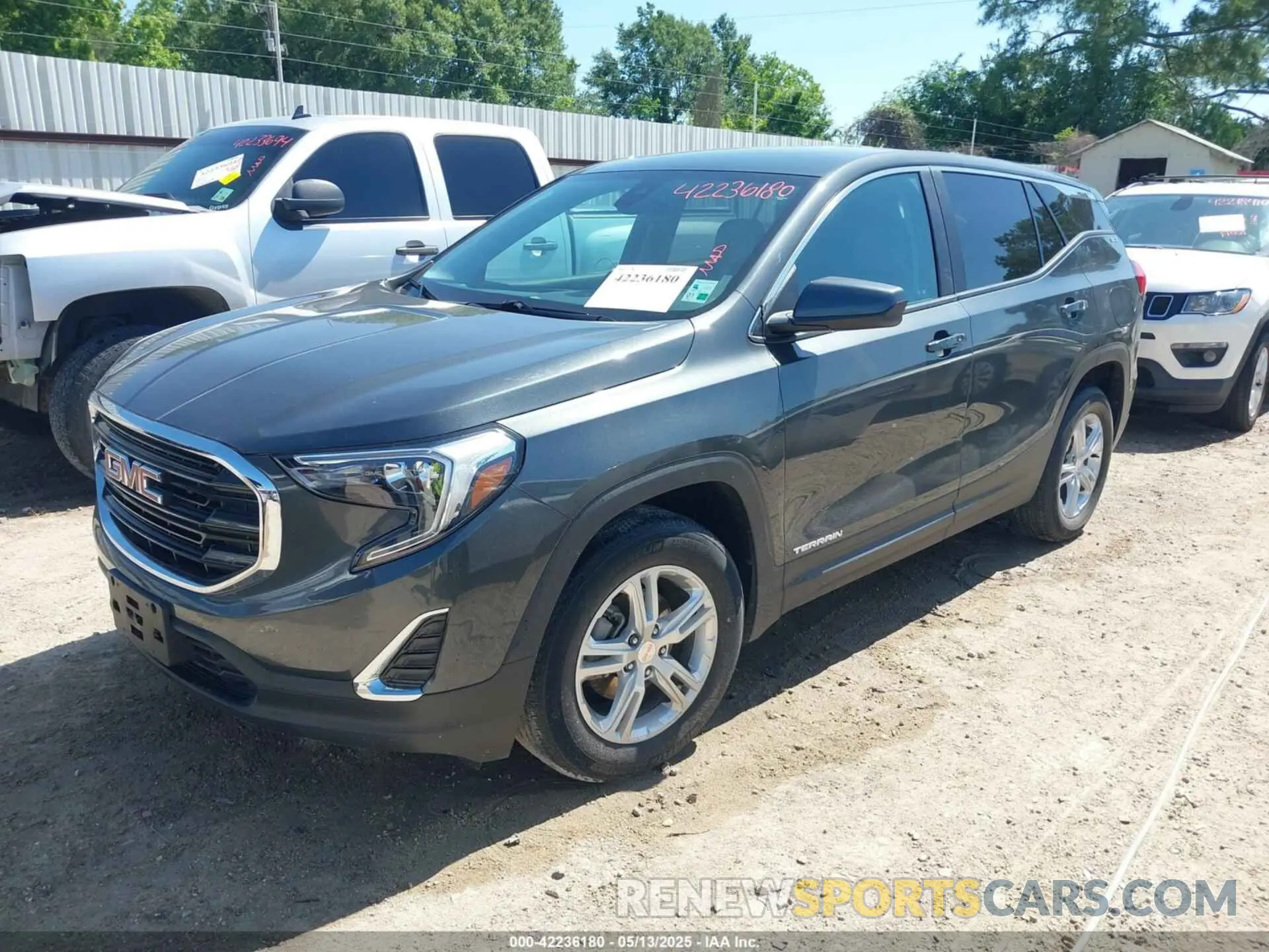 2 fotografías del automóvil dañado 3GKALMEV7ML320002 GMC TERRAIN 2021