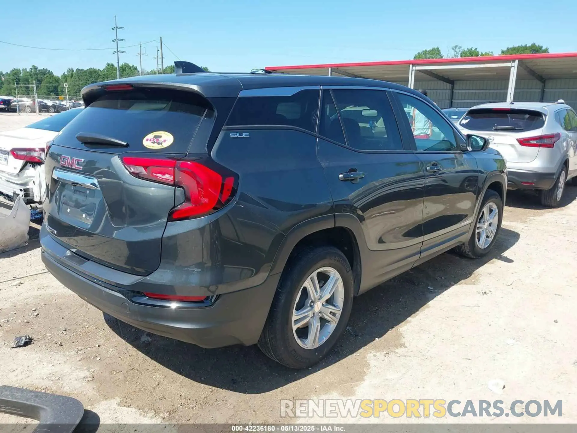 4 fotografías del automóvil dañado 3GKALMEV7ML320002 GMC TERRAIN 2021