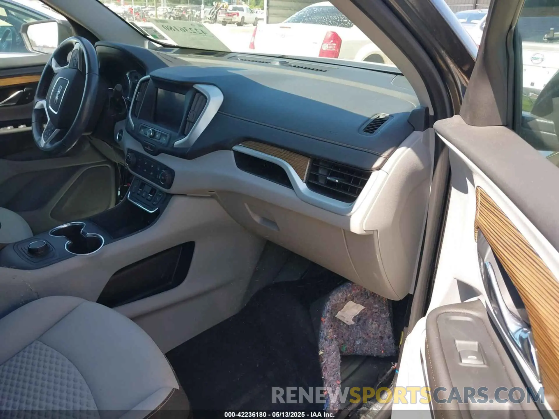 5 fotografías del automóvil dañado 3GKALMEV7ML320002 GMC TERRAIN 2021