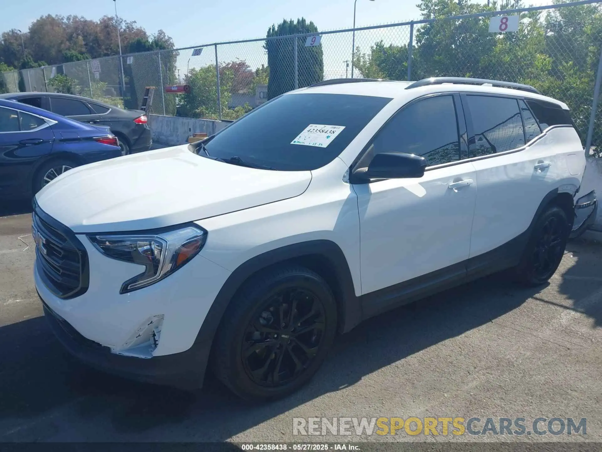 2 fotografías del automóvil dañado 3GKALMEV8ML345328 GMC TERRAIN 2021