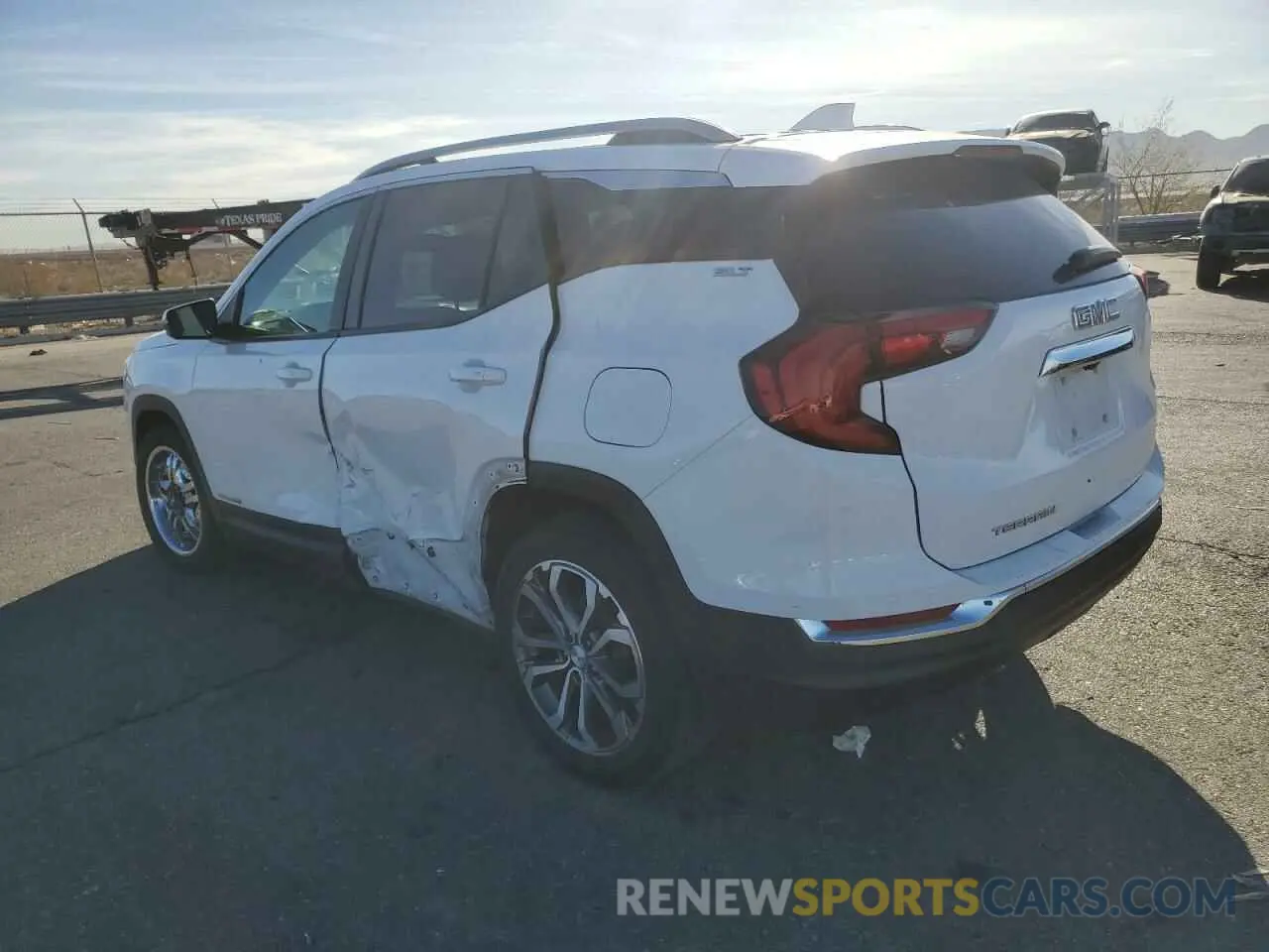 2 fotografías del automóvil dañado 3GKALPEV0ML317086 GMC TERRAIN 2021