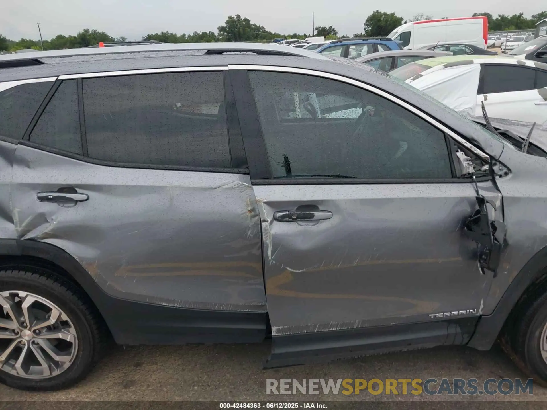 13 fotografías del automóvil dañado 3GKALPEV5ML376313 GMC TERRAIN 2021