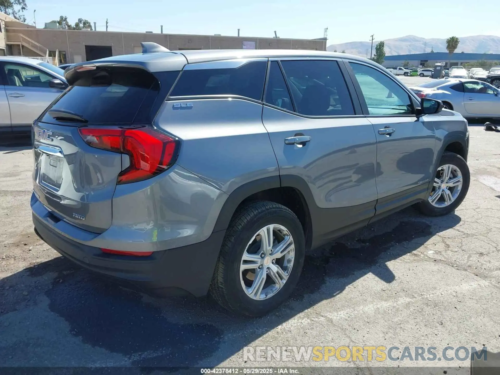 4 fotografías del automóvil dañado 3GKALTEV2ML366718 GMC TERRAIN 2021