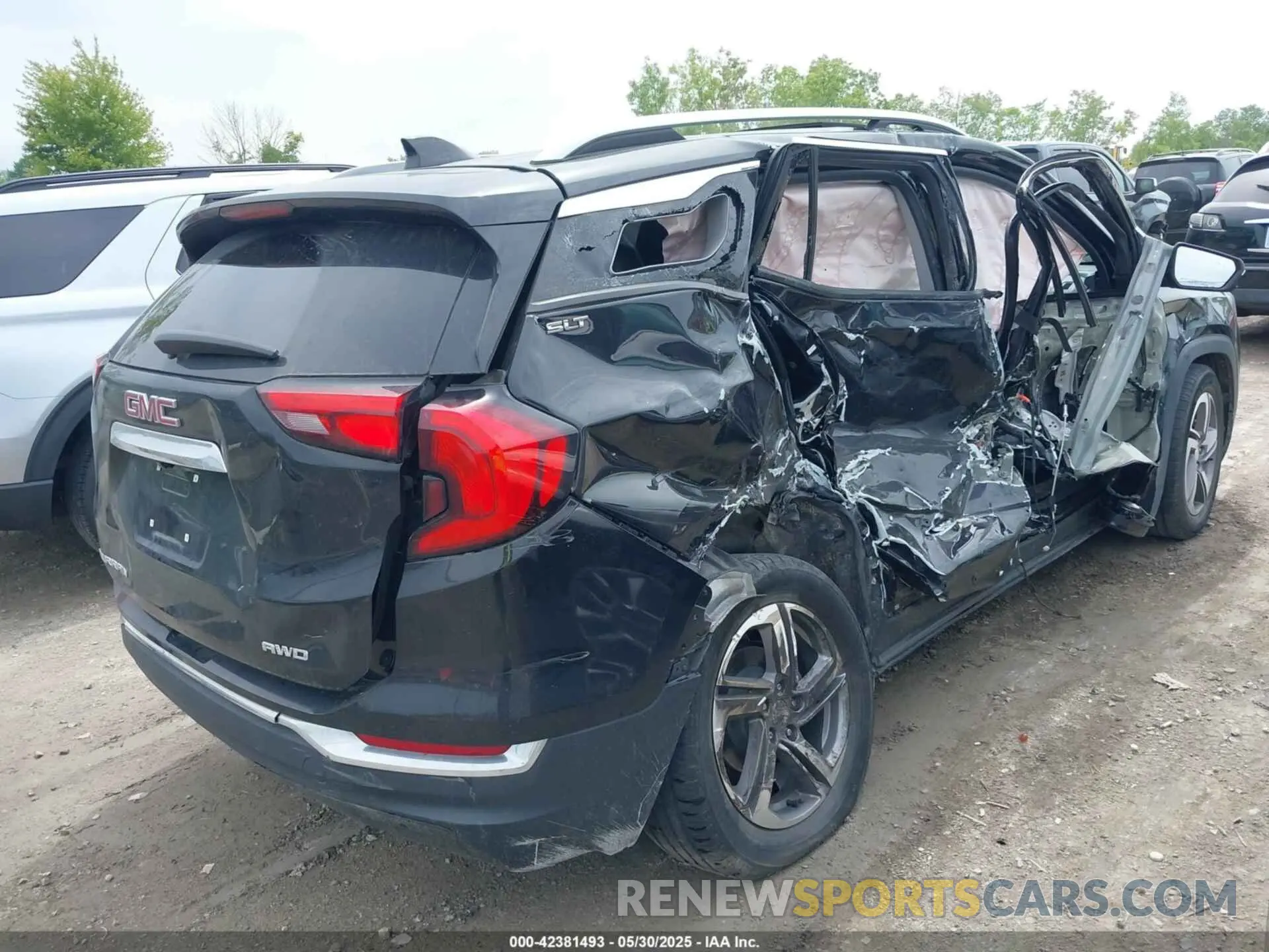 4 fotografías del automóvil dañado 3GKALVEV1ML393601 GMC TERRAIN 2021