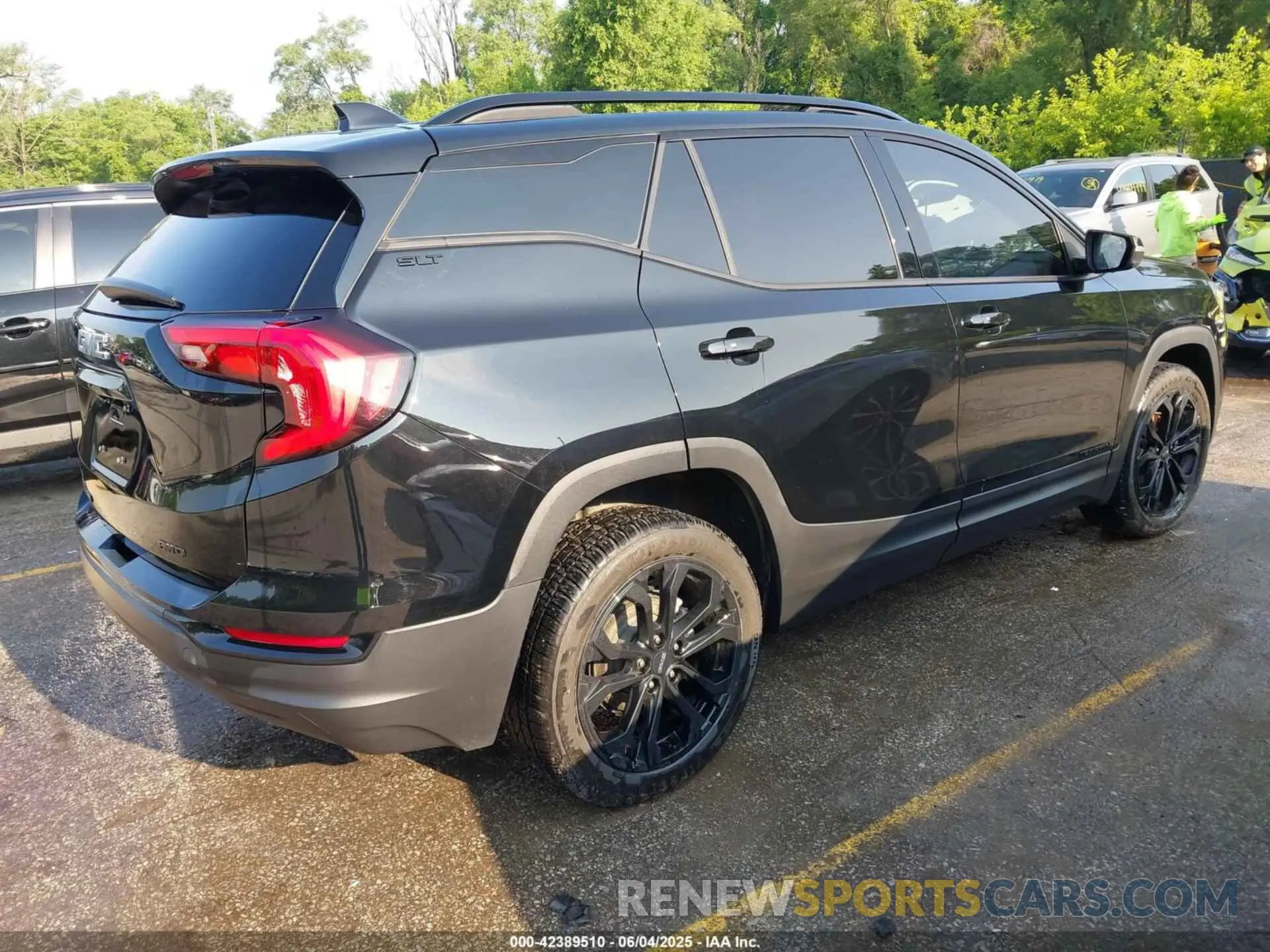 4 fotografías del automóvil dañado 3GKALVEVXML341383 GMC TERRAIN 2021
