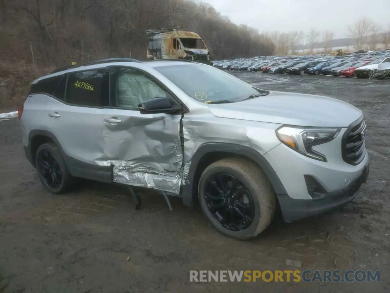 4 fotografías del automóvil dañado 3GKALVEVXML356823 GMC TERRAIN 2021