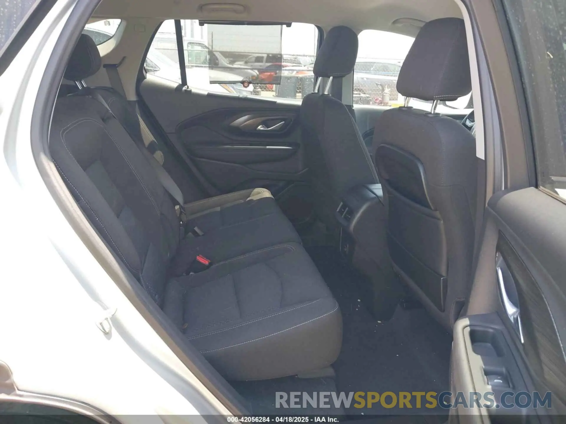 8 fotografías del automóvil dañado 3GKALMEV0NL277270 GMC TERRAIN 2022