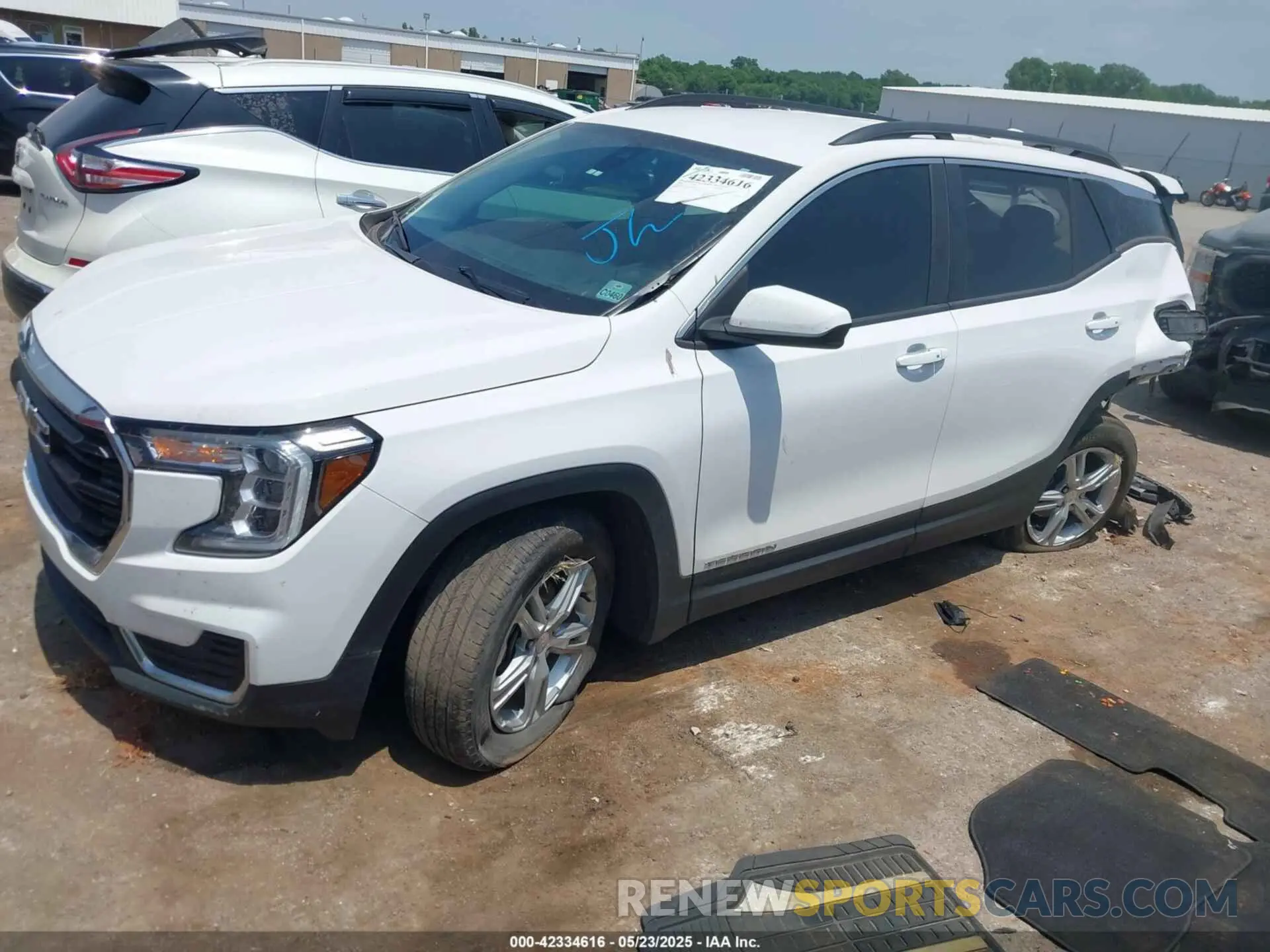 2 fotografías del automóvil dañado 3GKALMEV1NL138927 GMC TERRAIN 2022