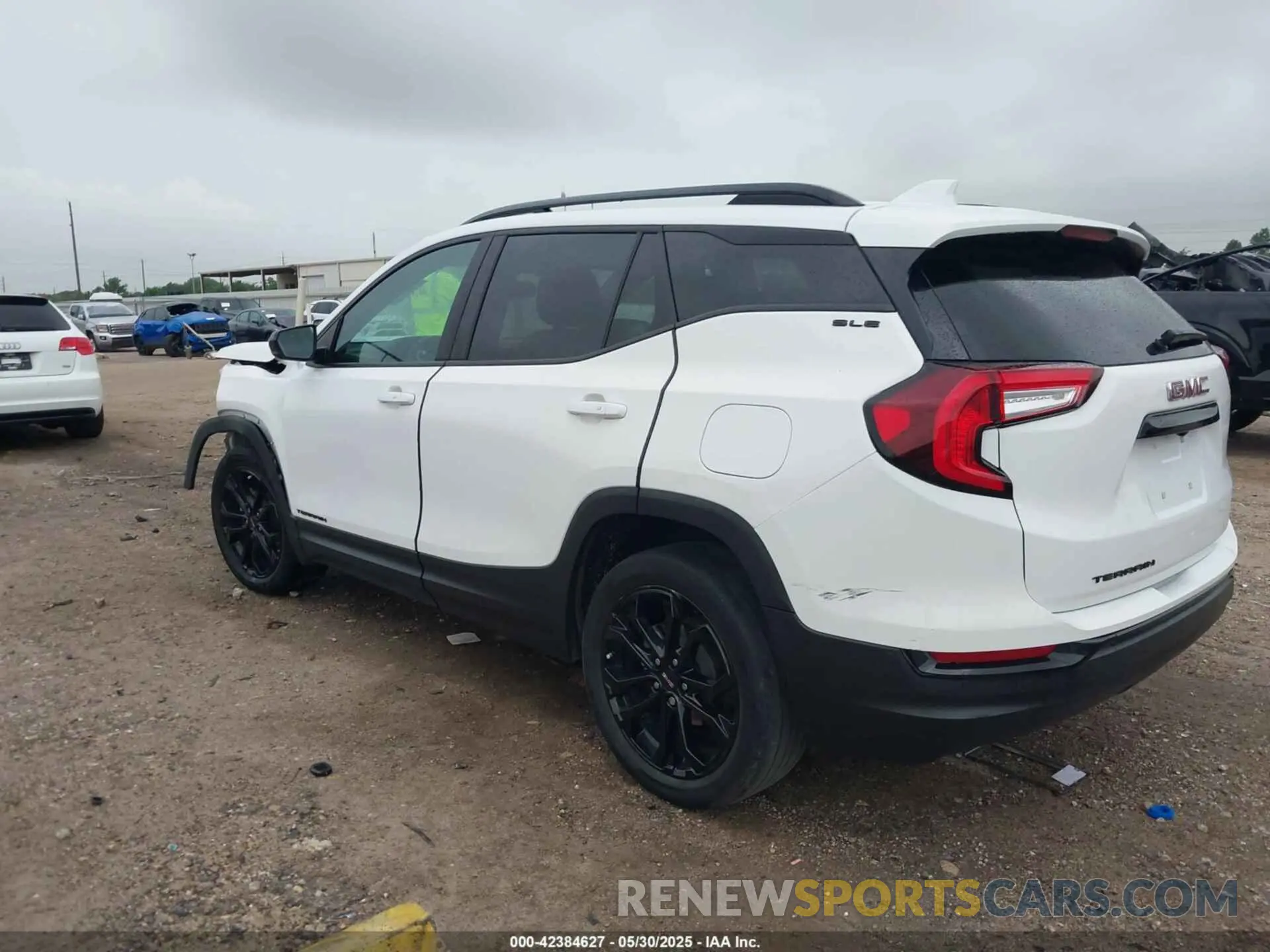 3 fotografías del automóvil dañado 3GKALMEV1NL310132 GMC TERRAIN 2022