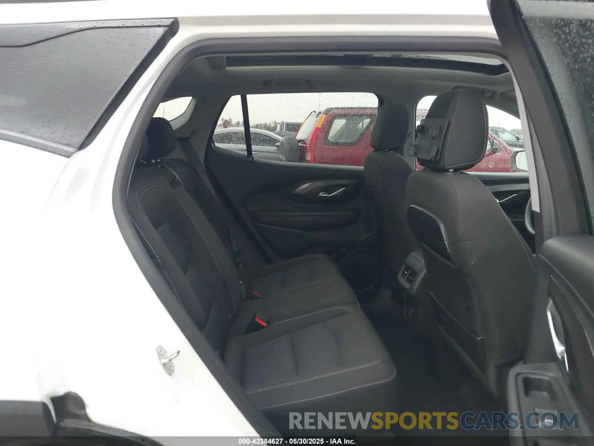 8 fotografías del automóvil dañado 3GKALMEV1NL310132 GMC TERRAIN 2022