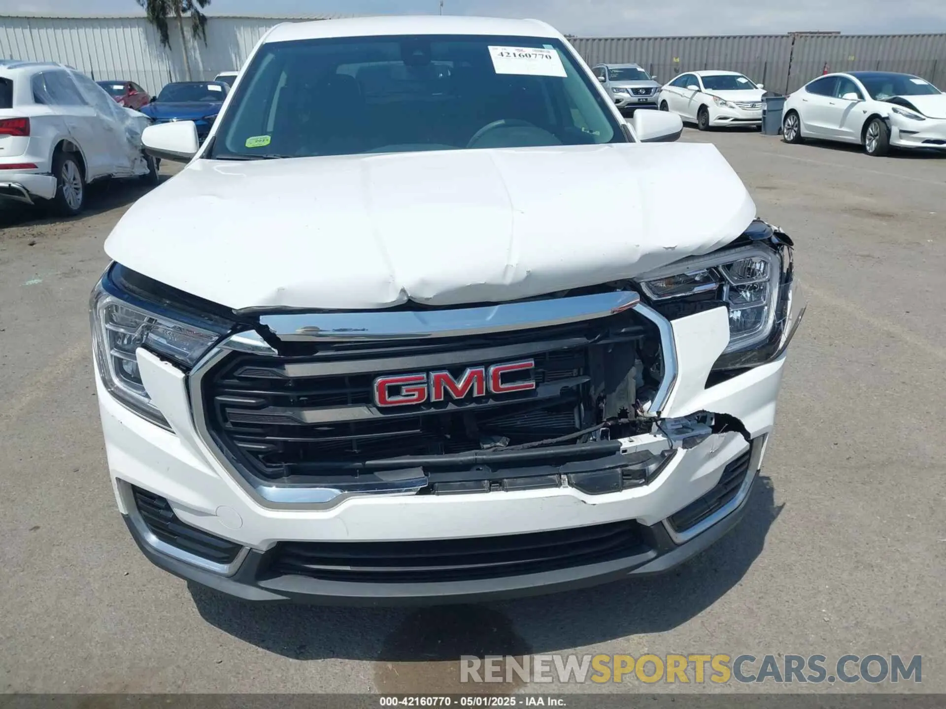 12 fotografías del automóvil dañado 3GKALMEV3NL228452 GMC TERRAIN 2022