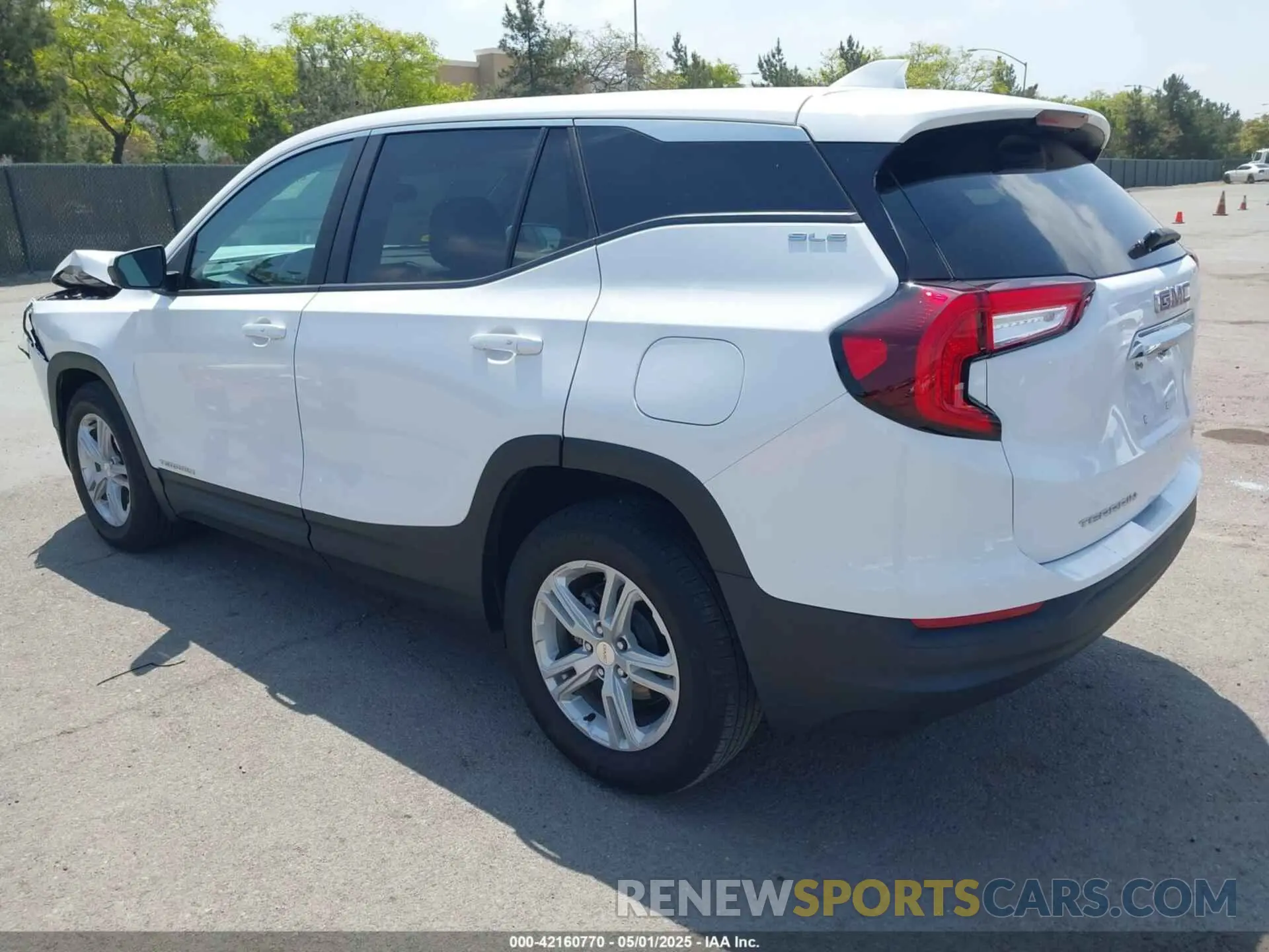 3 fotografías del automóvil dañado 3GKALMEV3NL228452 GMC TERRAIN 2022
