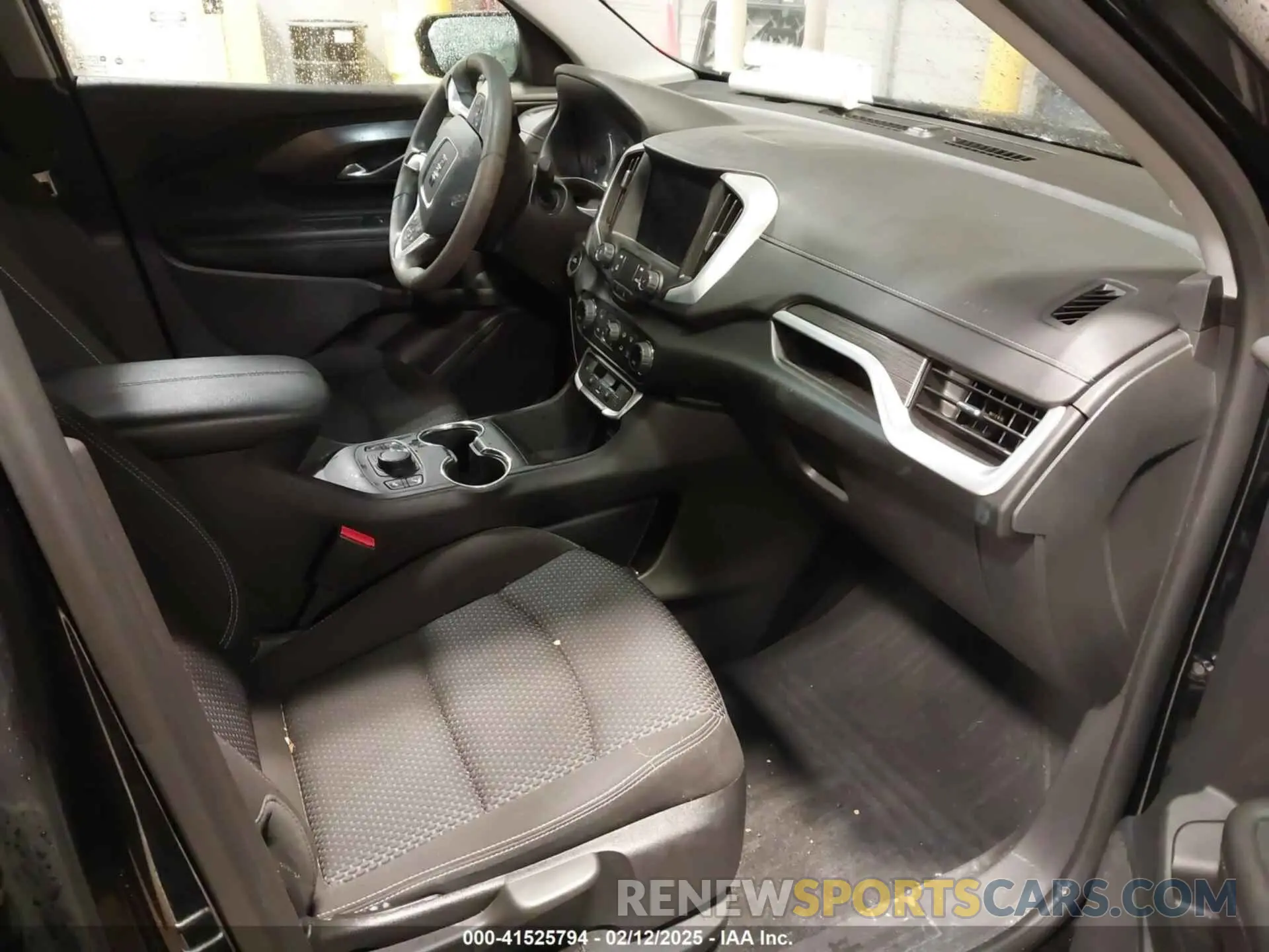 5 fotografías del automóvil dañado 3GKALMEV3NL250628 GMC TERRAIN 2022