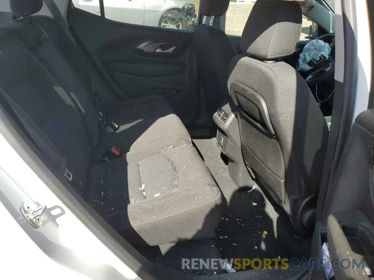 11 fotografías del automóvil dañado 3GKALMEV3NL306843 GMC TERRAIN 2022