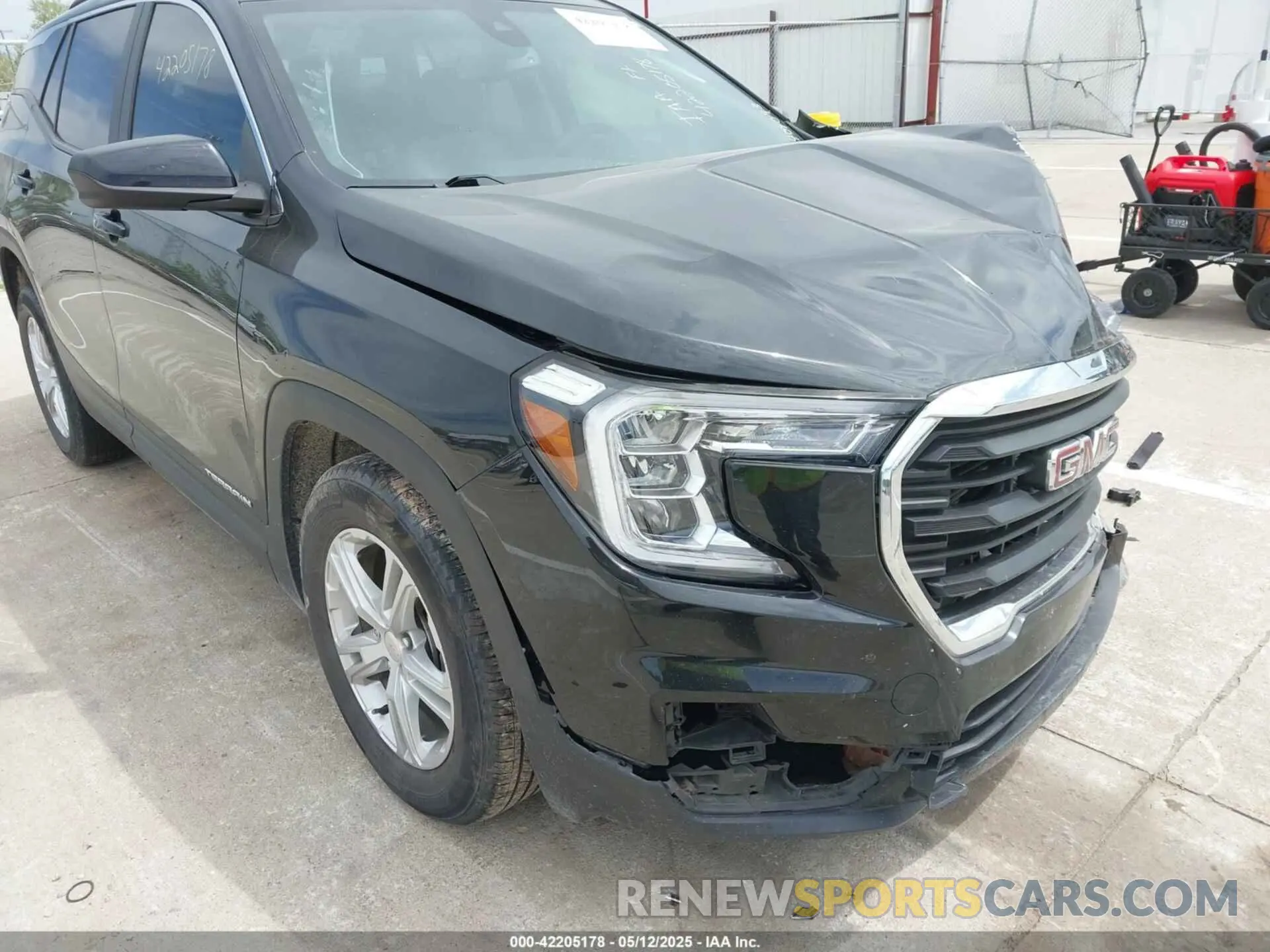 18 fotografías del automóvil dañado 3GKALMEV4NL274386 GMC TERRAIN 2022