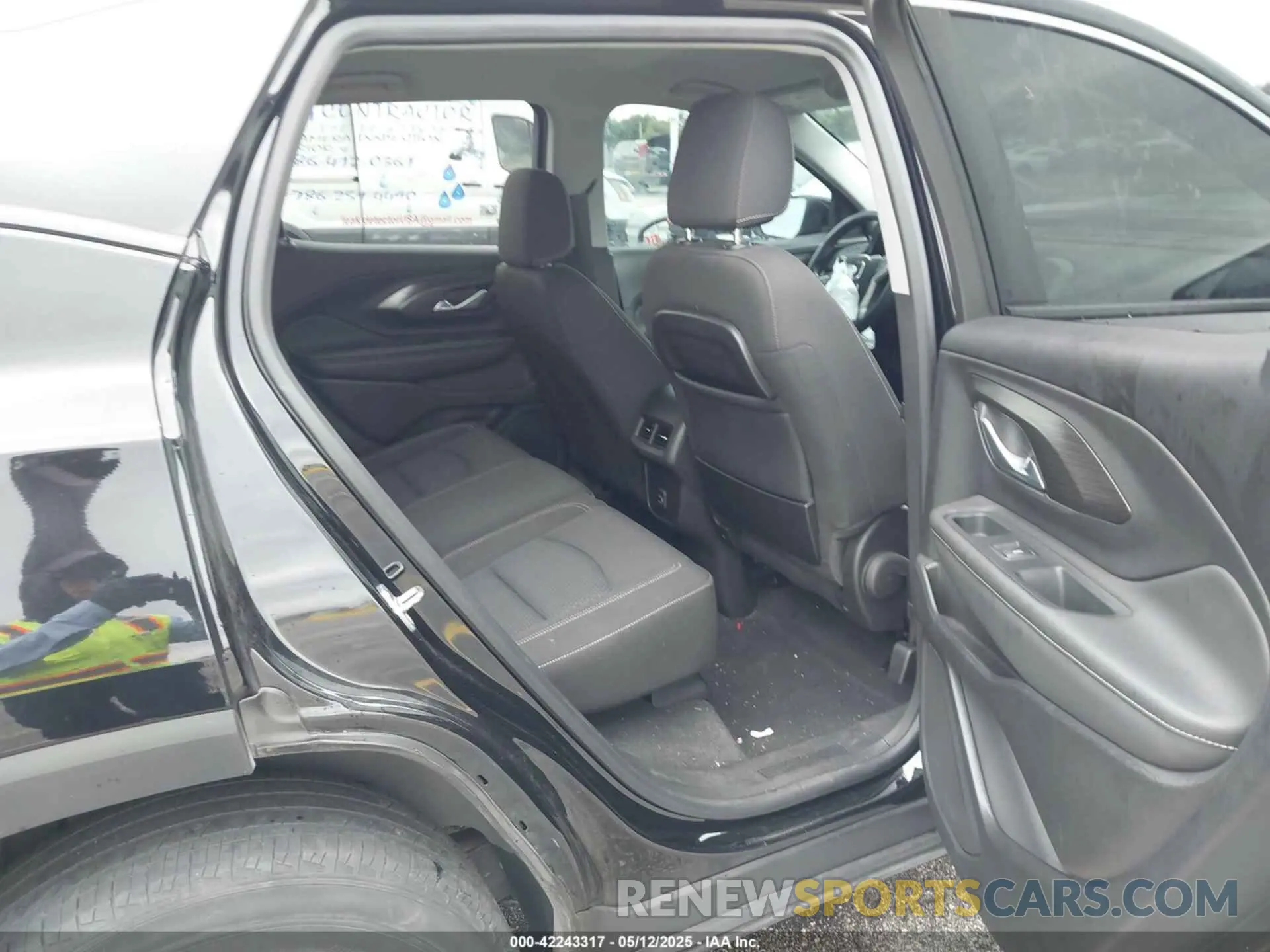 8 fotografías del automóvil dañado 3GKALMEV5NL174474 GMC TERRAIN 2022