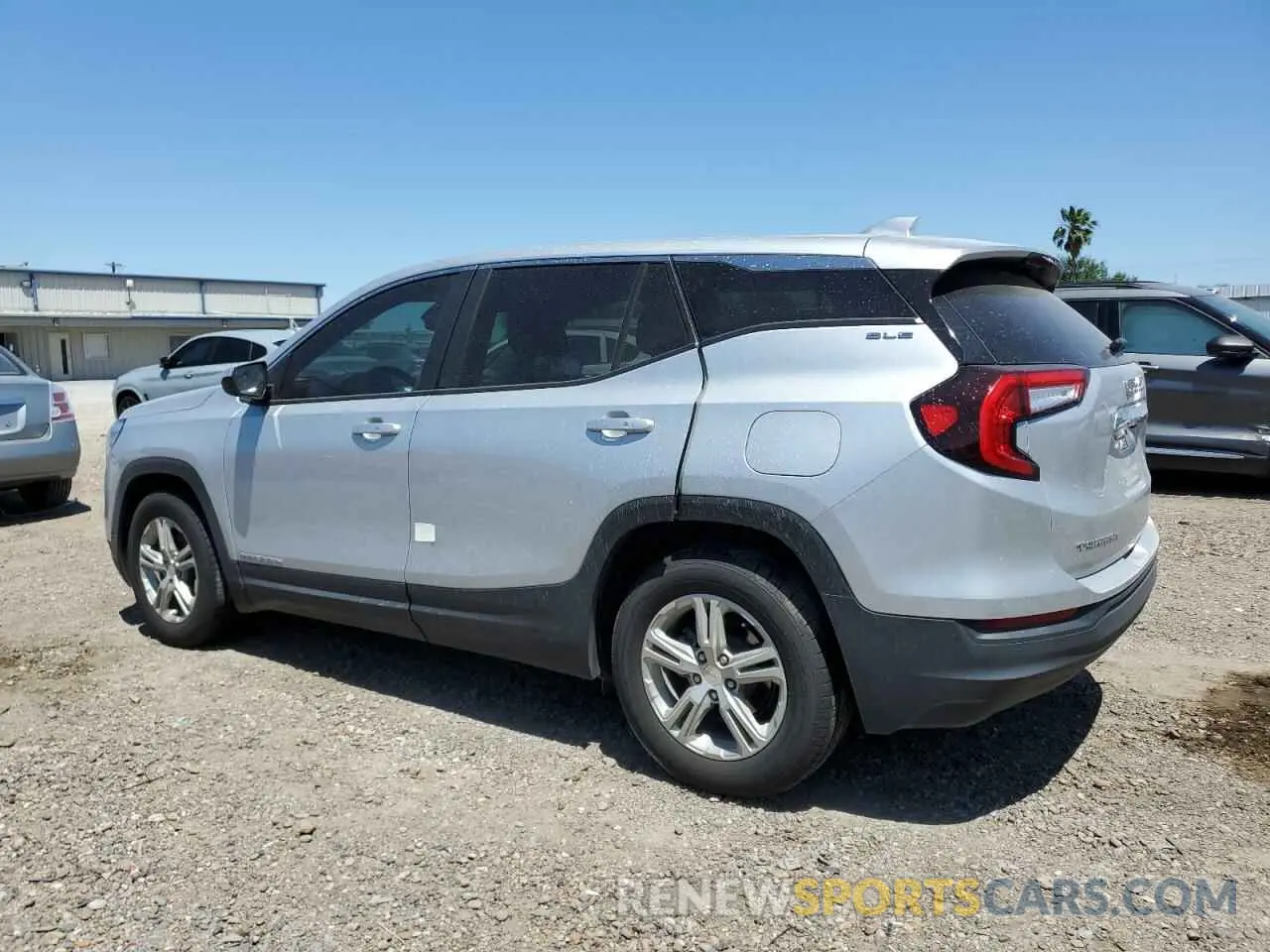 2 fotografías del automóvil dañado 3GKALMEV5NL206727 GMC TERRAIN 2022