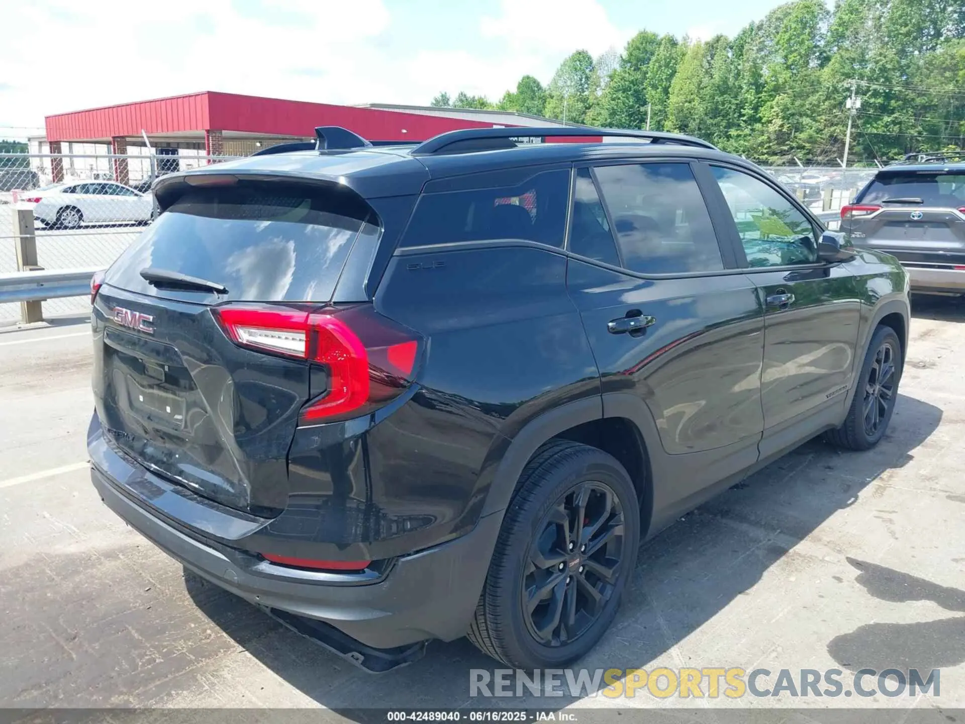 4 fotografías del automóvil dañado 3GKALMEV5NL207280 GMC TERRAIN 2022