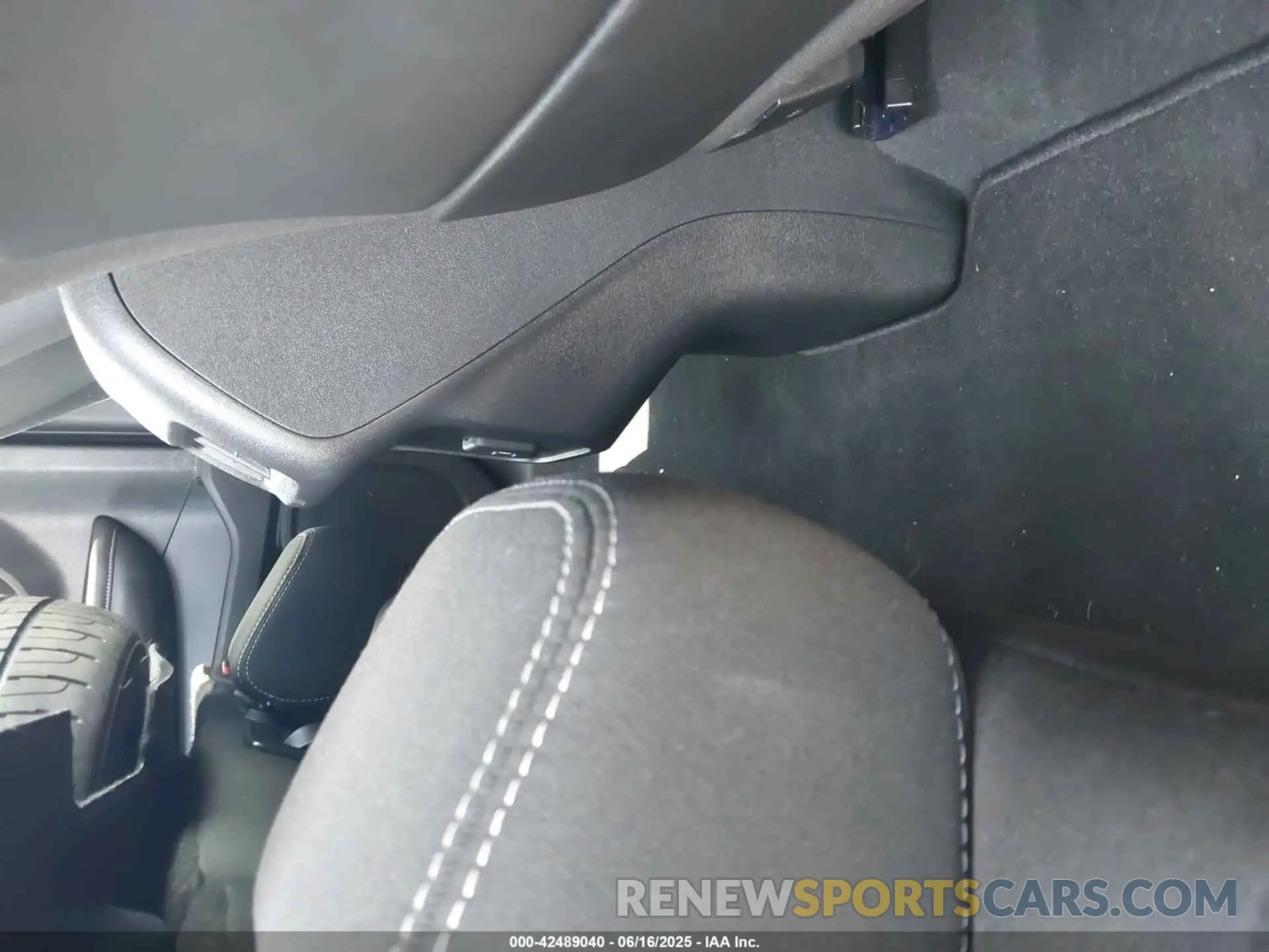 8 fotografías del automóvil dañado 3GKALMEV5NL207280 GMC TERRAIN 2022