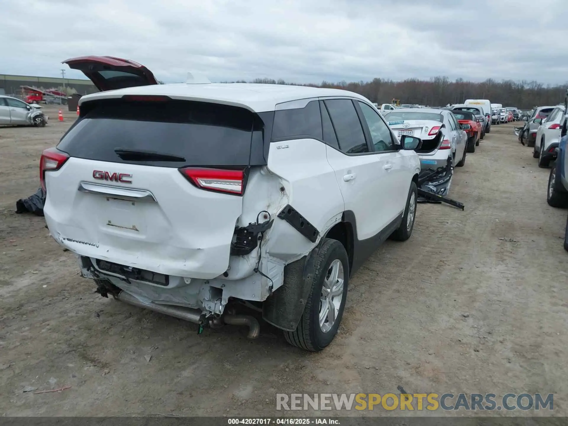 4 fotografías del automóvil dañado 3GKALMEV6NL253068 GMC TERRAIN 2022