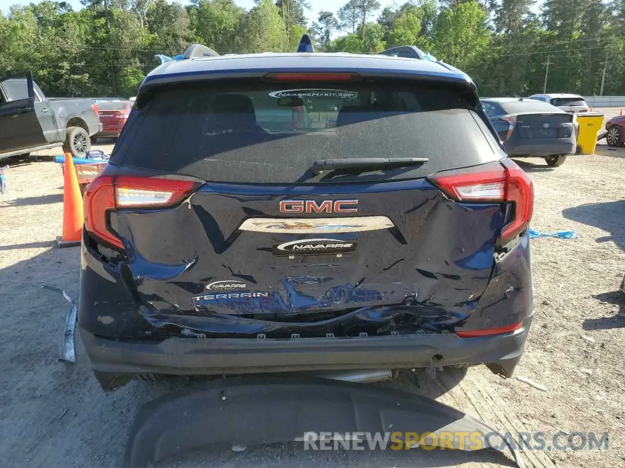 6 fotografías del automóvil dañado 3GKALMEV6NL305668 GMC TERRAIN 2022