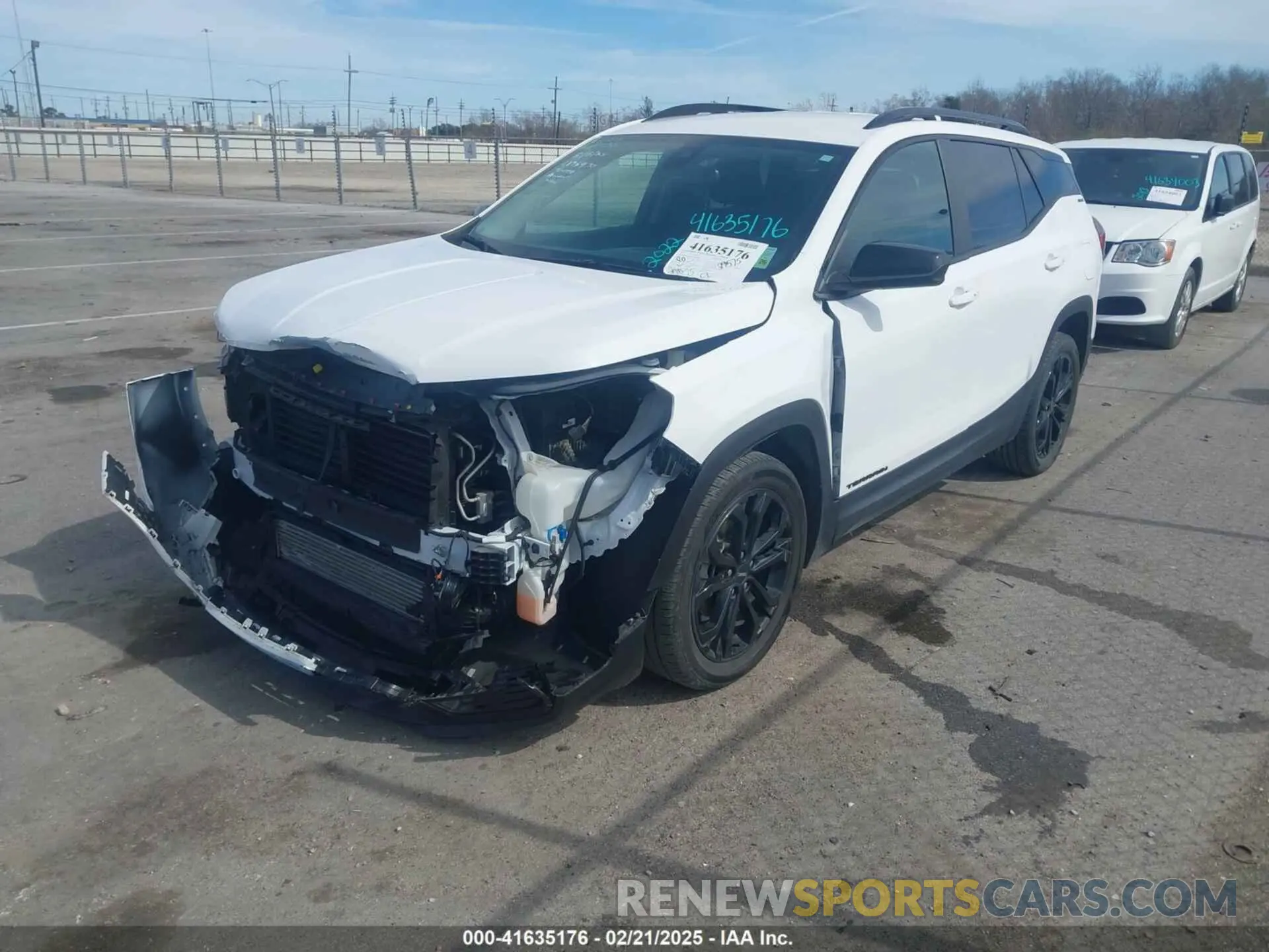 2 fotografías del automóvil dañado 3GKALMEV6NL309218 GMC TERRAIN 2022